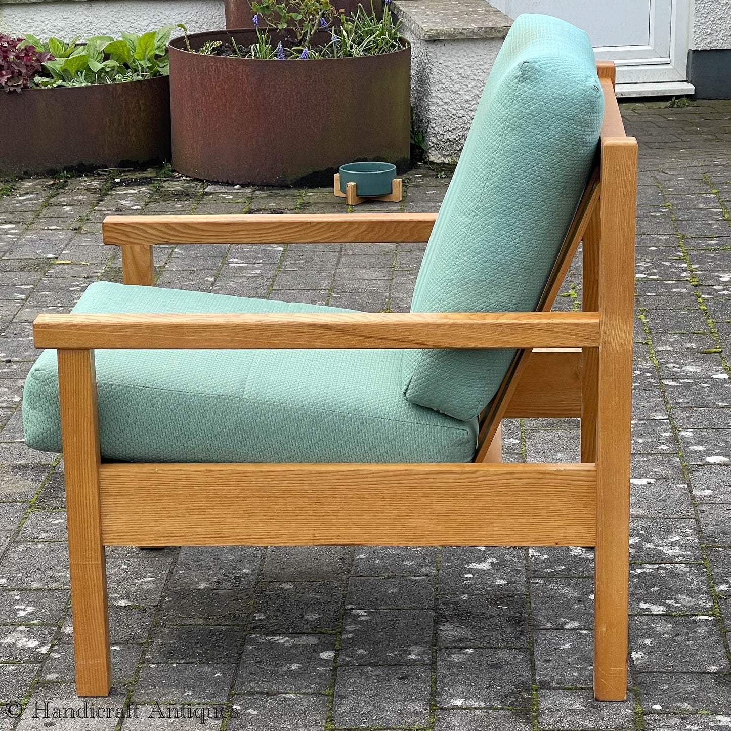 Treske Arts & Crafts Yorkshire School English Ash Armchair c. 1980.