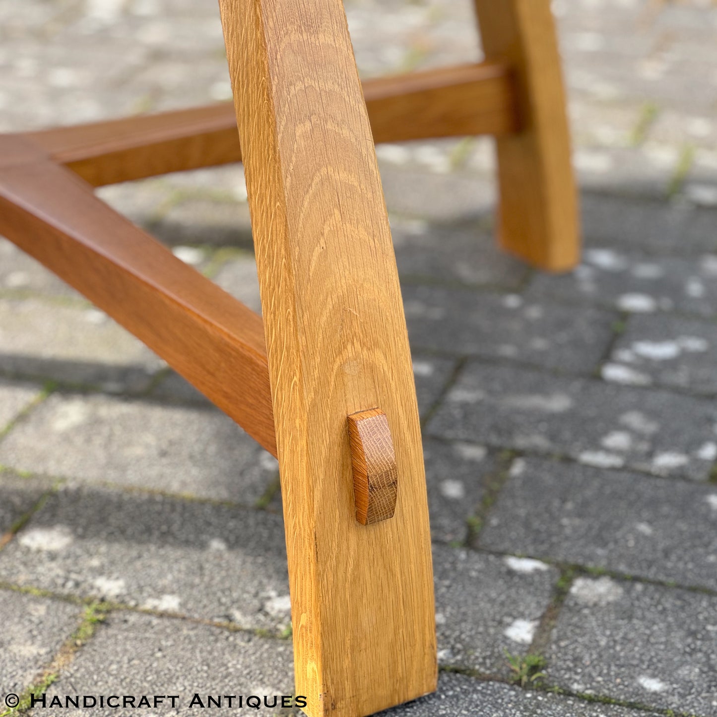 Robin Furlong Furniture Arts & Crafts Cotswold School English Oak Dining Table 2014.