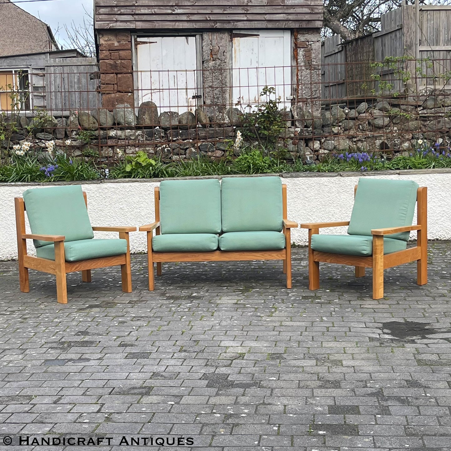 Treske Arts & Crafts Yorkshire School English Ash Settee c. 1980.