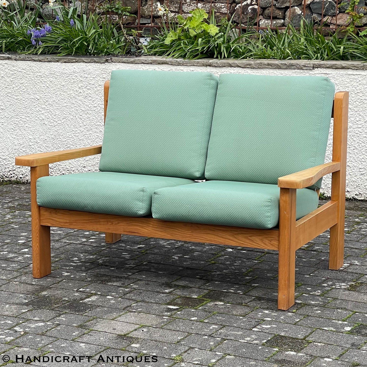 Treske Arts & Crafts Yorkshire School English Ash Settee c. 1980.