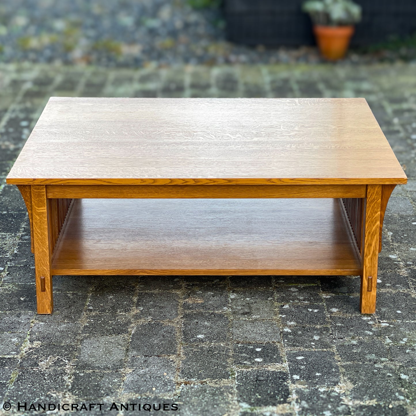 Stickley Furniture Arts & Crafts Mission School Oak Coffee Table 2006.