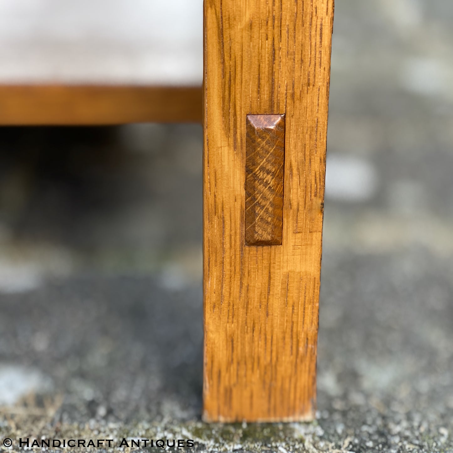 Stickley Furniture Arts & Crafts Mission School Oak Coffee Table 2006.