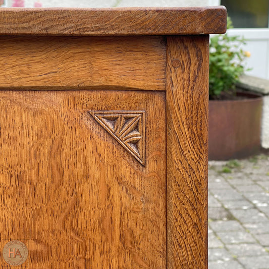 Robert 'Kingpost' Ingham Arts & Crafts Yorkshire School English Oak Sideboard c. 1970.