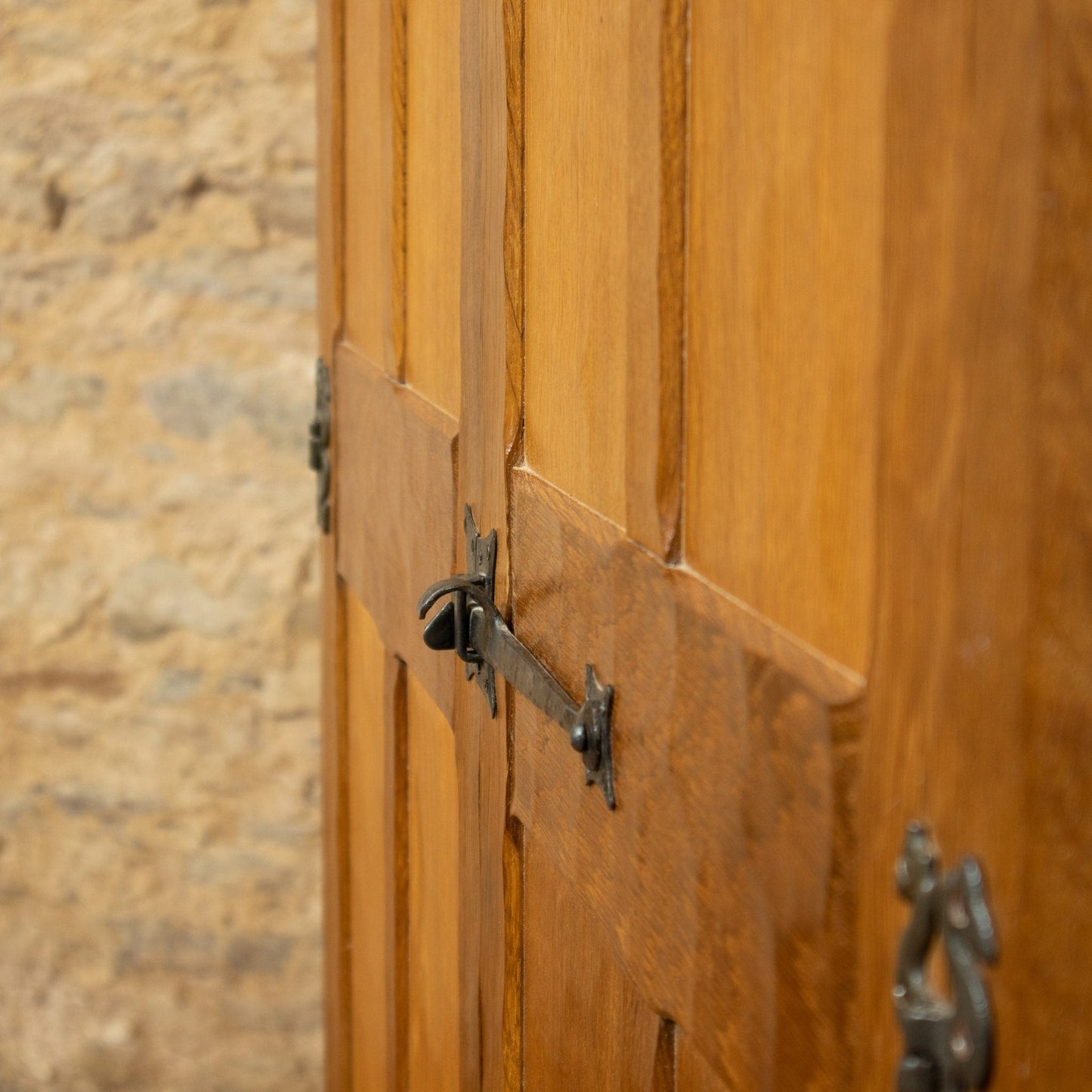 Acornman (Ex-Mouseman) Arts & Crafts Yorkshire School English Oak Wardrobe