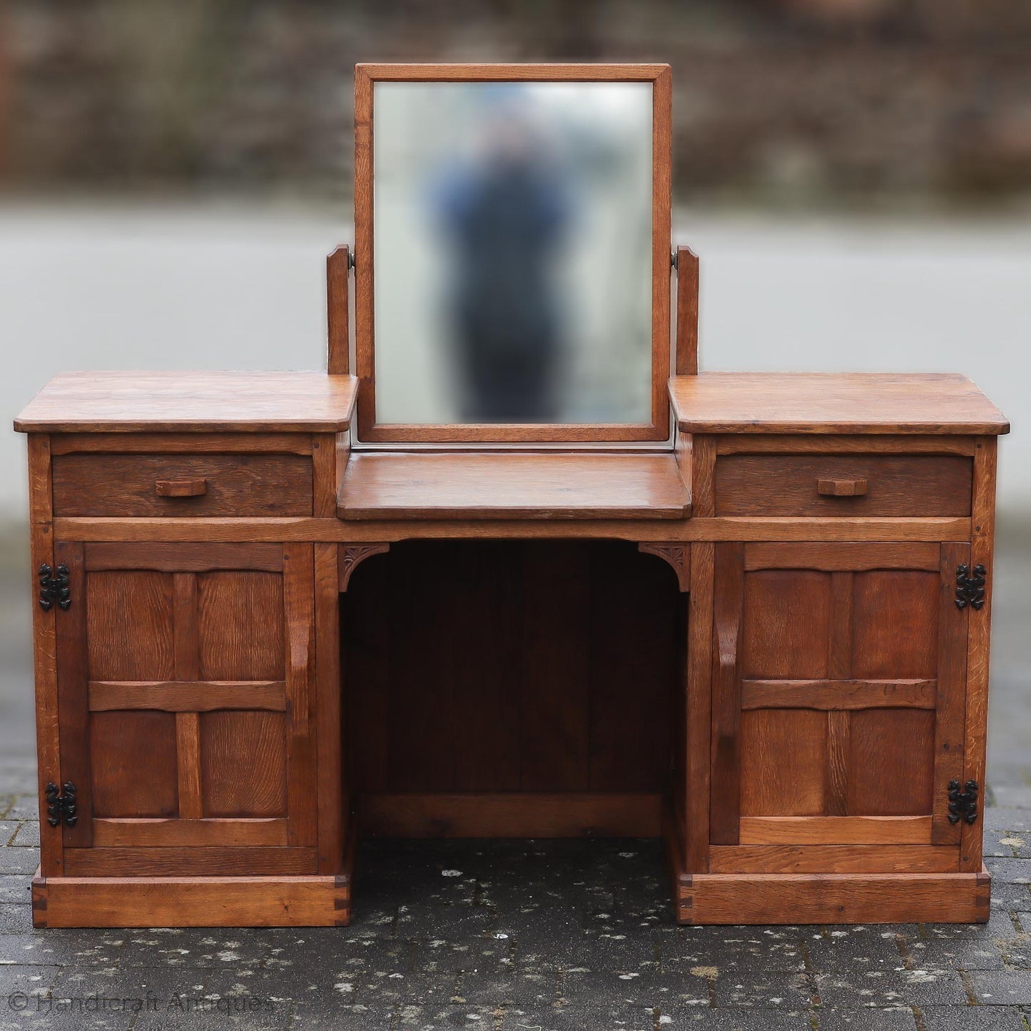 Robert Kingpost Ingham Arts & Crafts Yorkshire School English Oak Dressing Table