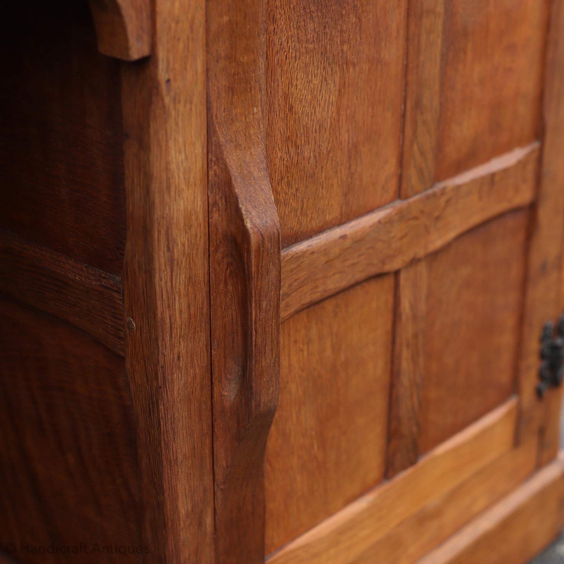 Robert Kingpost Ingham Arts & Crafts Yorkshire School English Oak Dressing Table