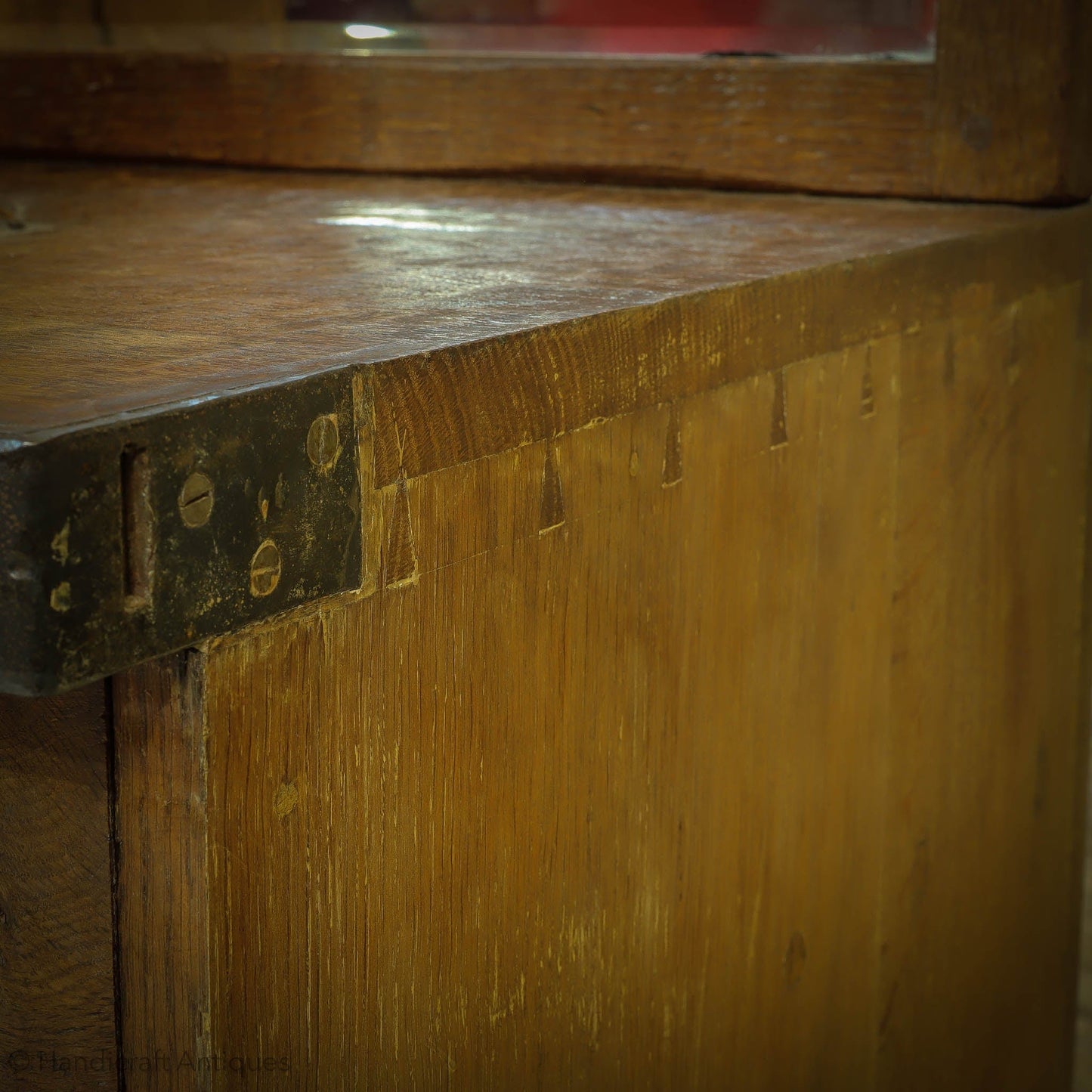 Arts & Crafts Yorkshire School English Oak Wardrobe C. 1920 - Mouseman interest