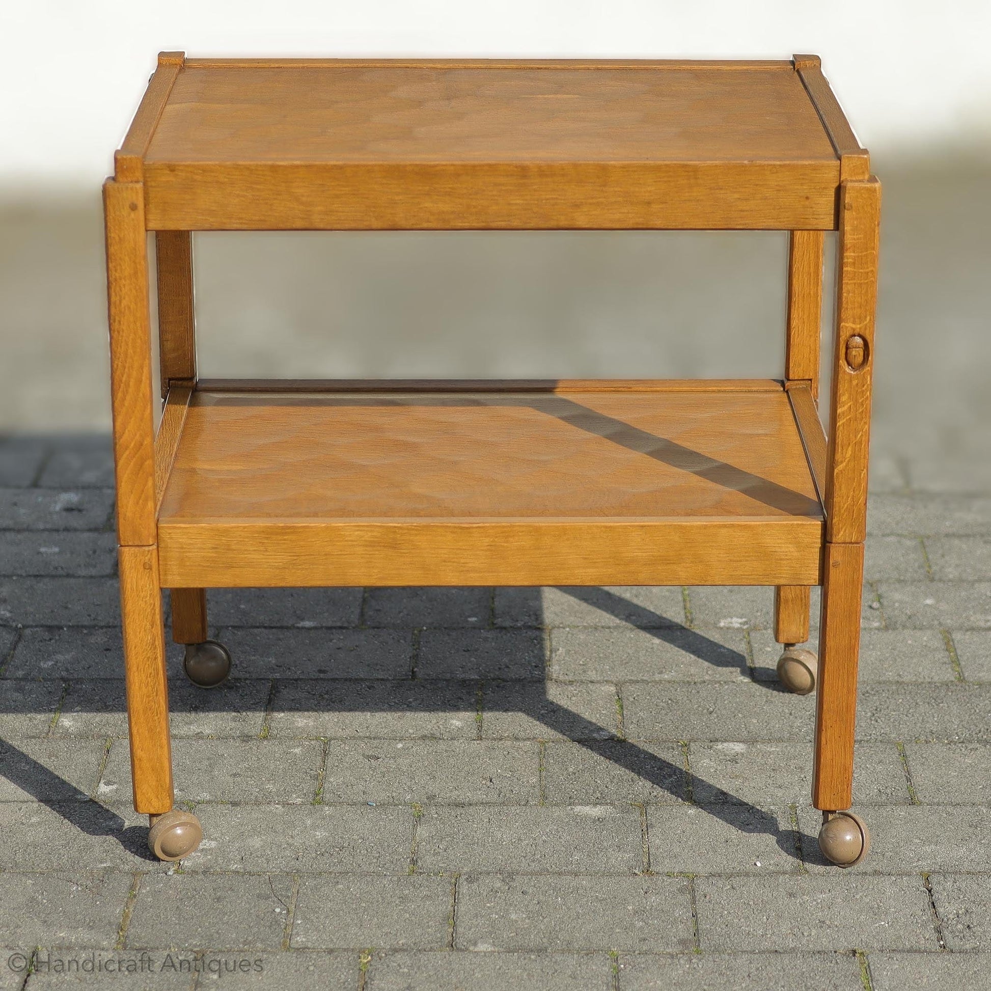 Alan 'Acornman' Grainger (Ex-Mouseman) Arts & Crafts Yorkshire School English Oak Tea Trolley c. 1970.