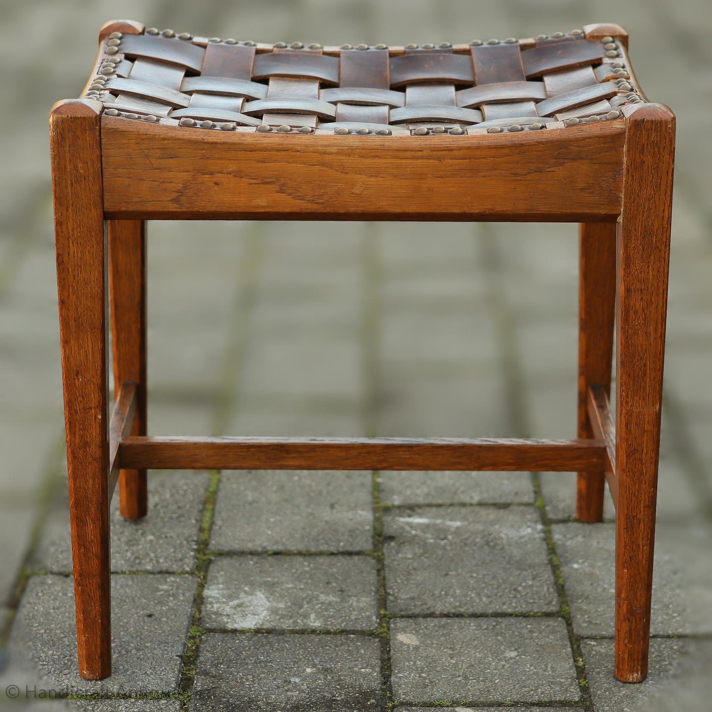 Arthur W. Simpson Arts & Crafts Lakes School English ‘Easy’ Oak Stool c. 1920.