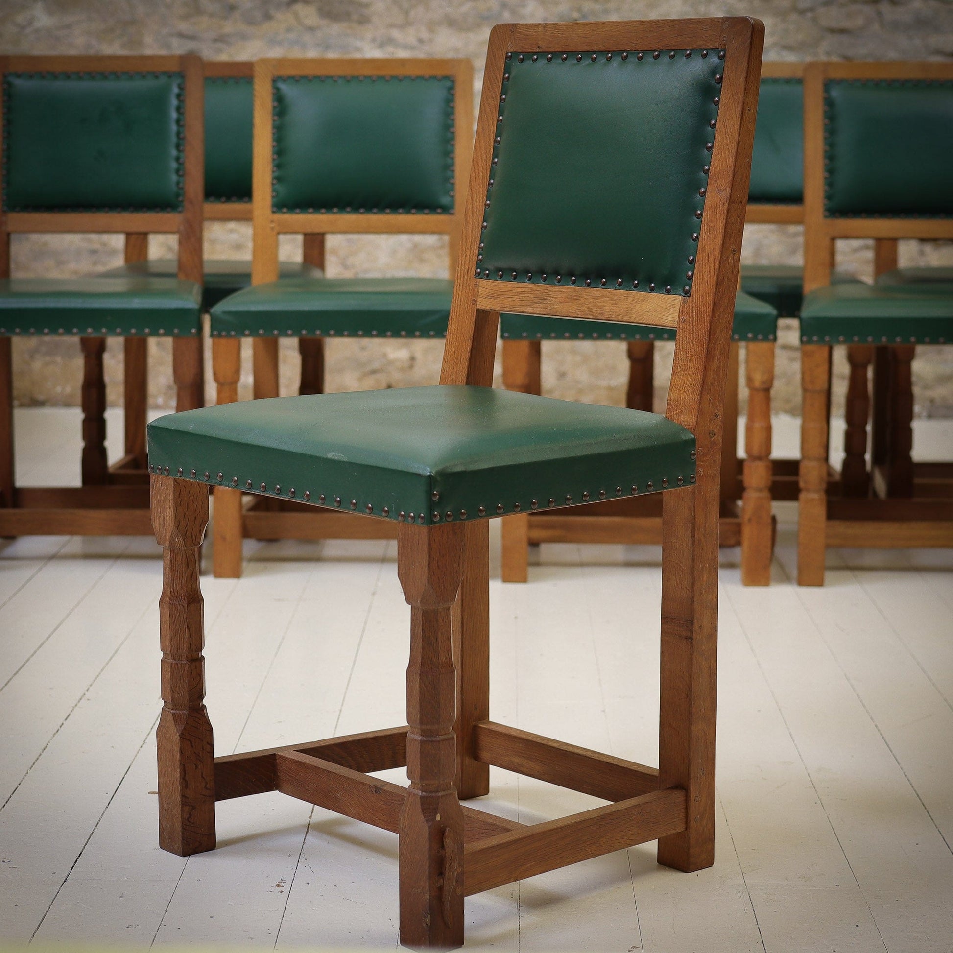 Set of 8 Derek 'Lizardman' Slater Arts & Crafts Yorkshire School Oak Chairs