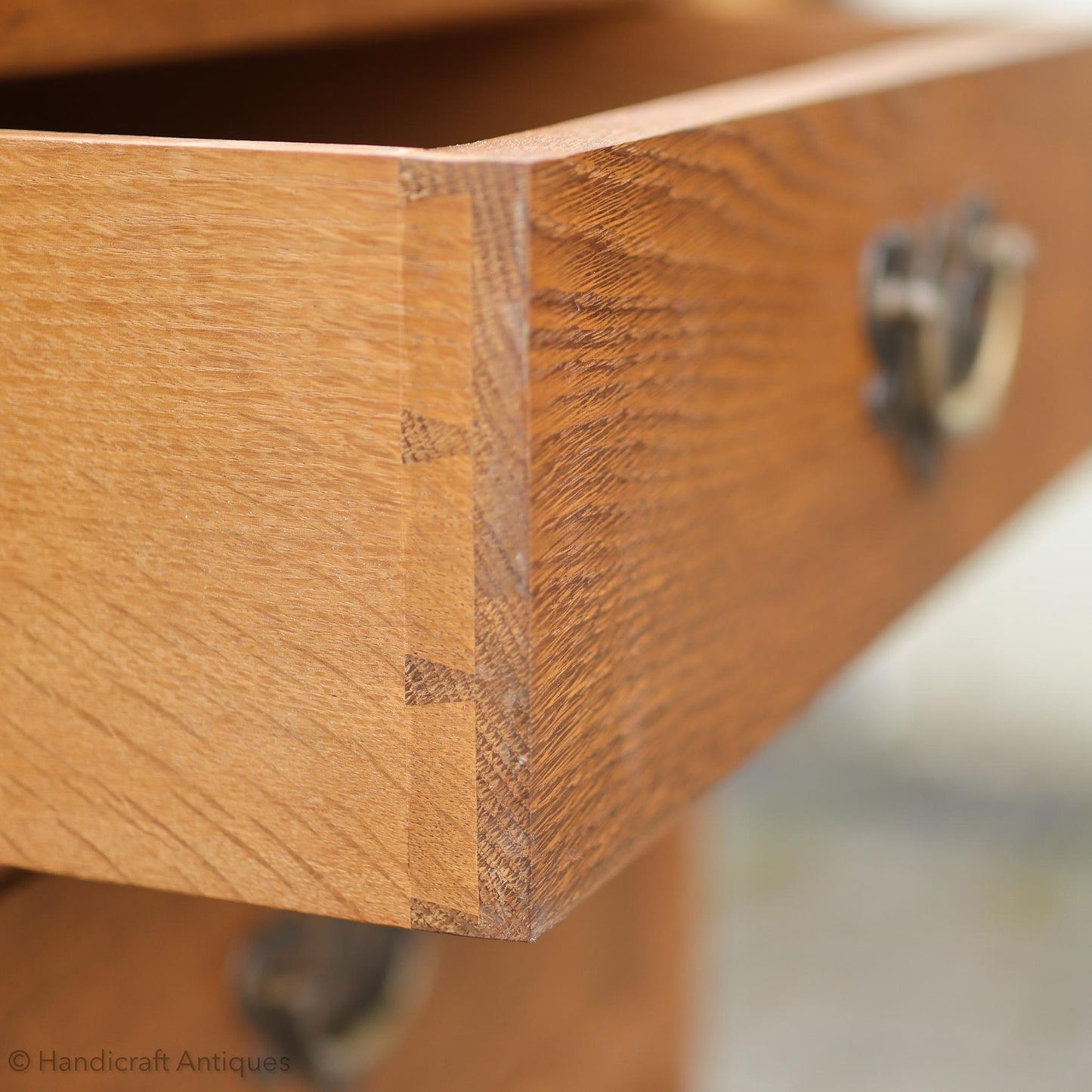 Alan 'Acornman' Grainger (Ex-Mouseman) Arts & Crafts Yorkshire School Oak Desk.