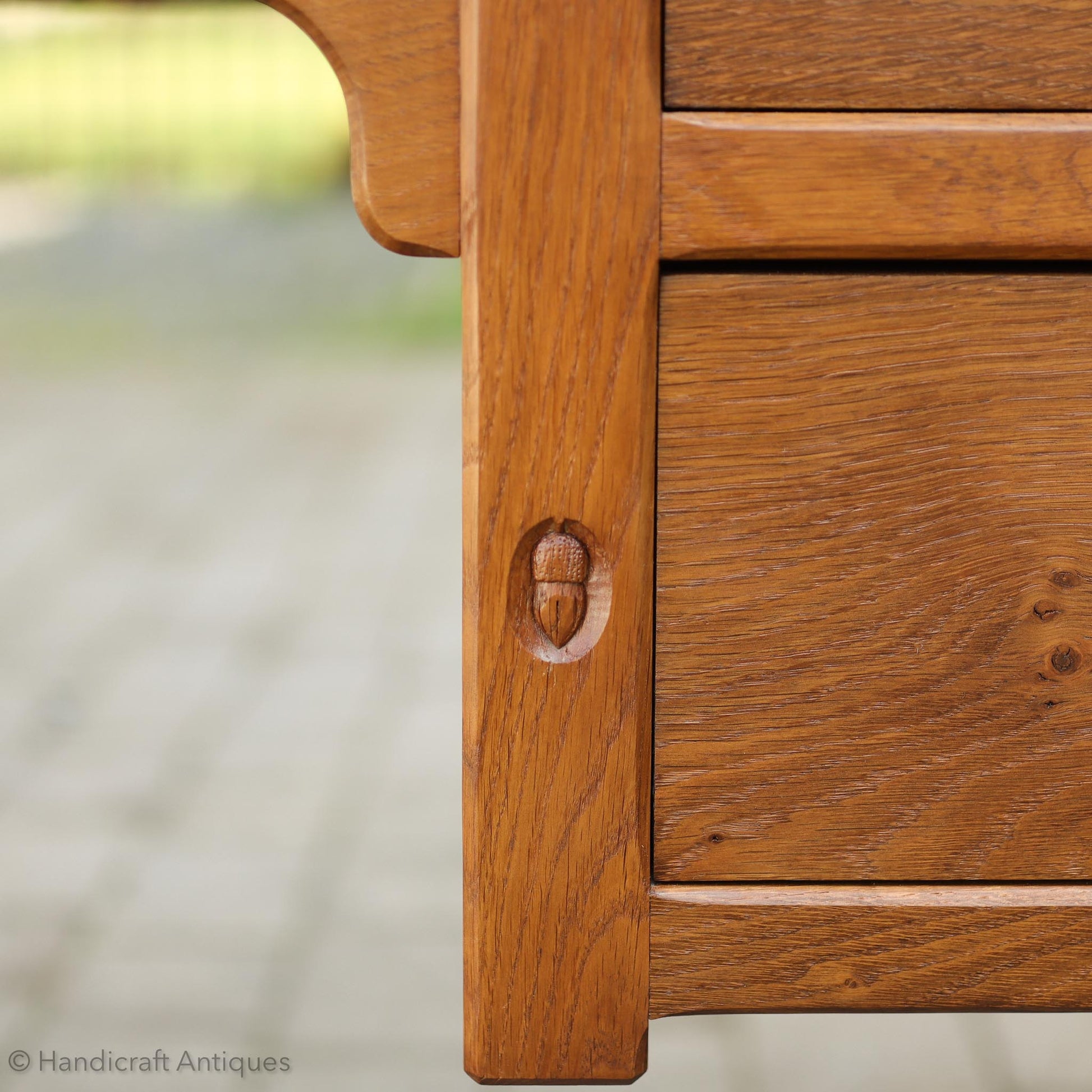 Alan 'Acornman' Grainger (Ex-Mouseman) Arts & Crafts Yorkshire School Oak Desk.