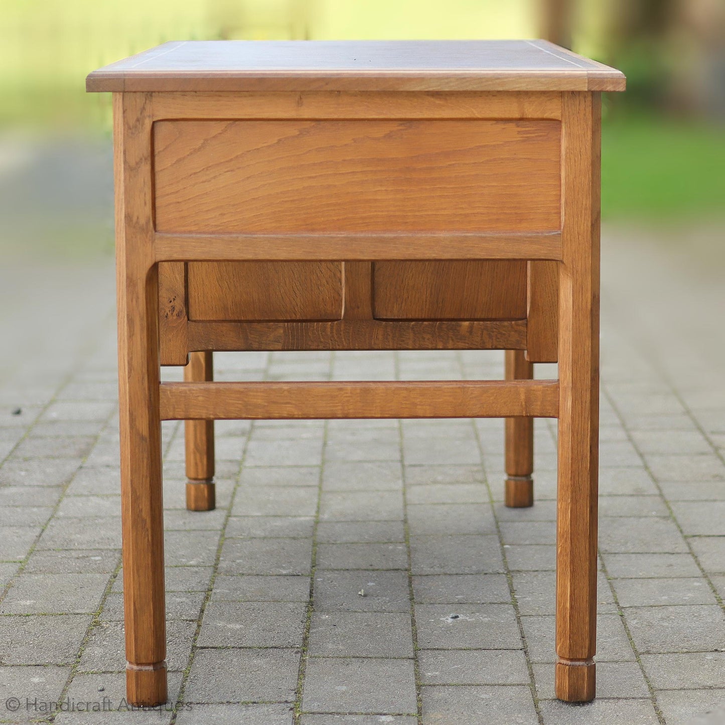 Alan 'Acornman' Grainger (Ex-Mouseman) Arts & Crafts Yorkshire School Oak Desk.