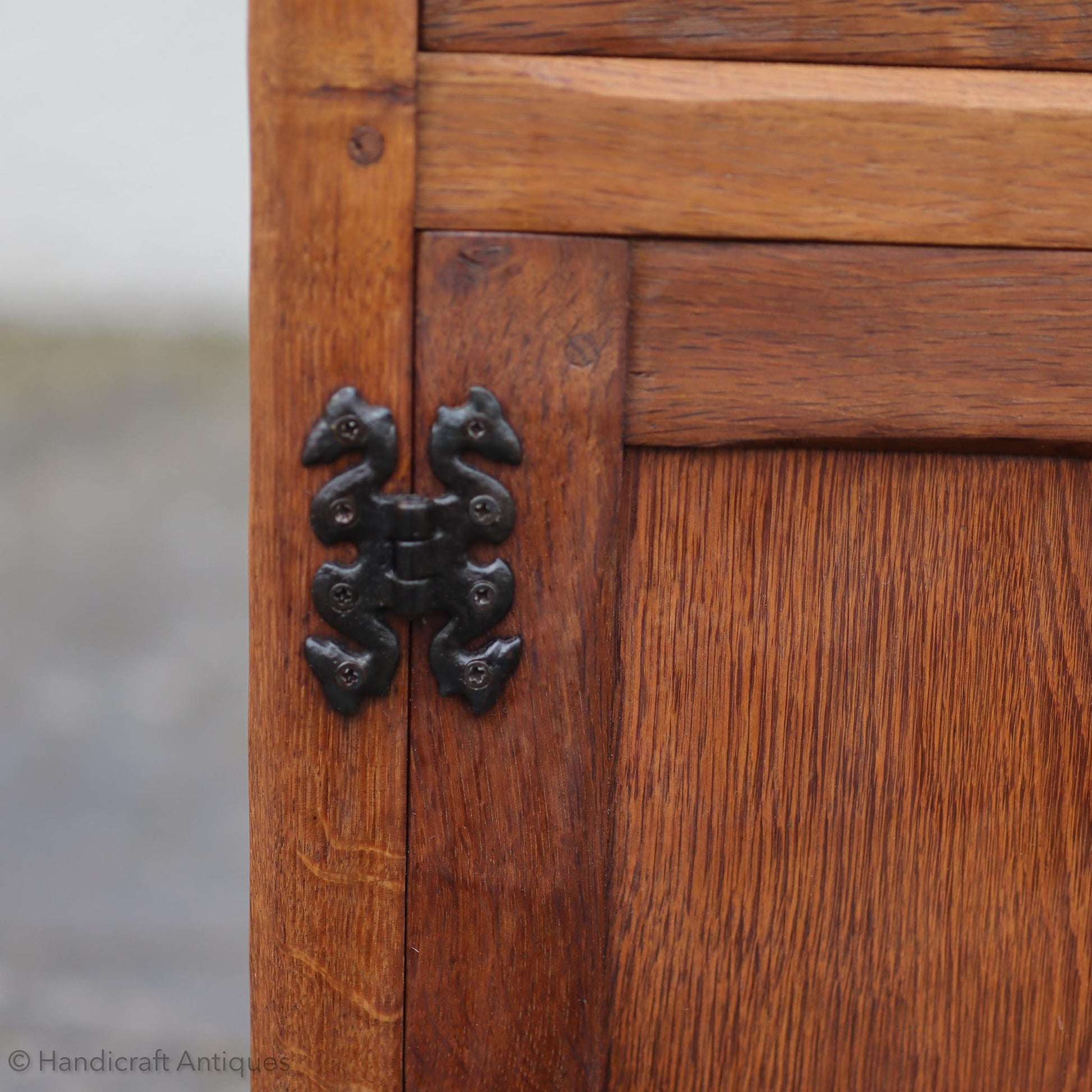 Robert Kingpost Ingham Arts & Crafts Yorkshire School English Oak Dressing Table