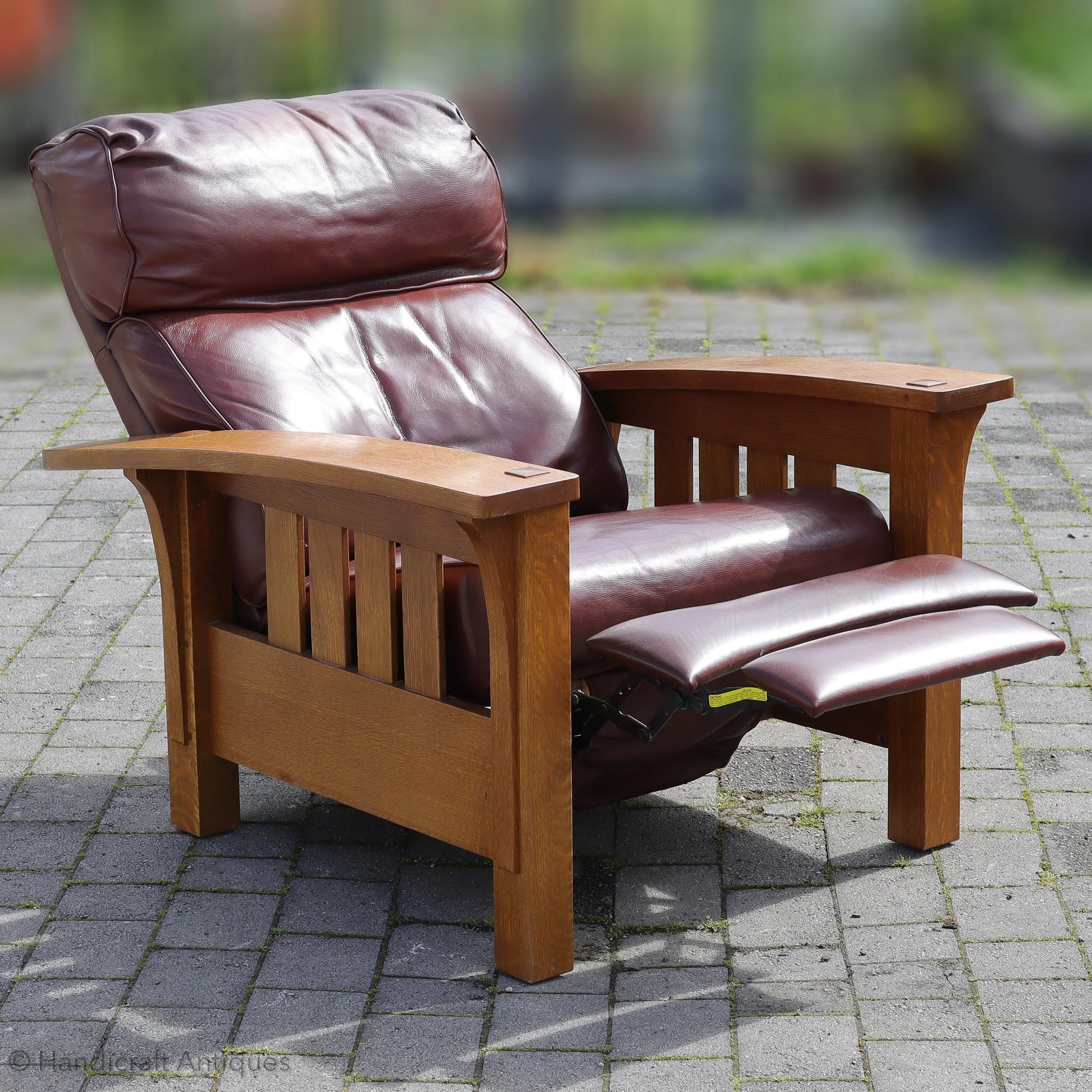 Stickley Furniture Arts & Crafts Mission School Morris Bow Reclining Oak Armchair