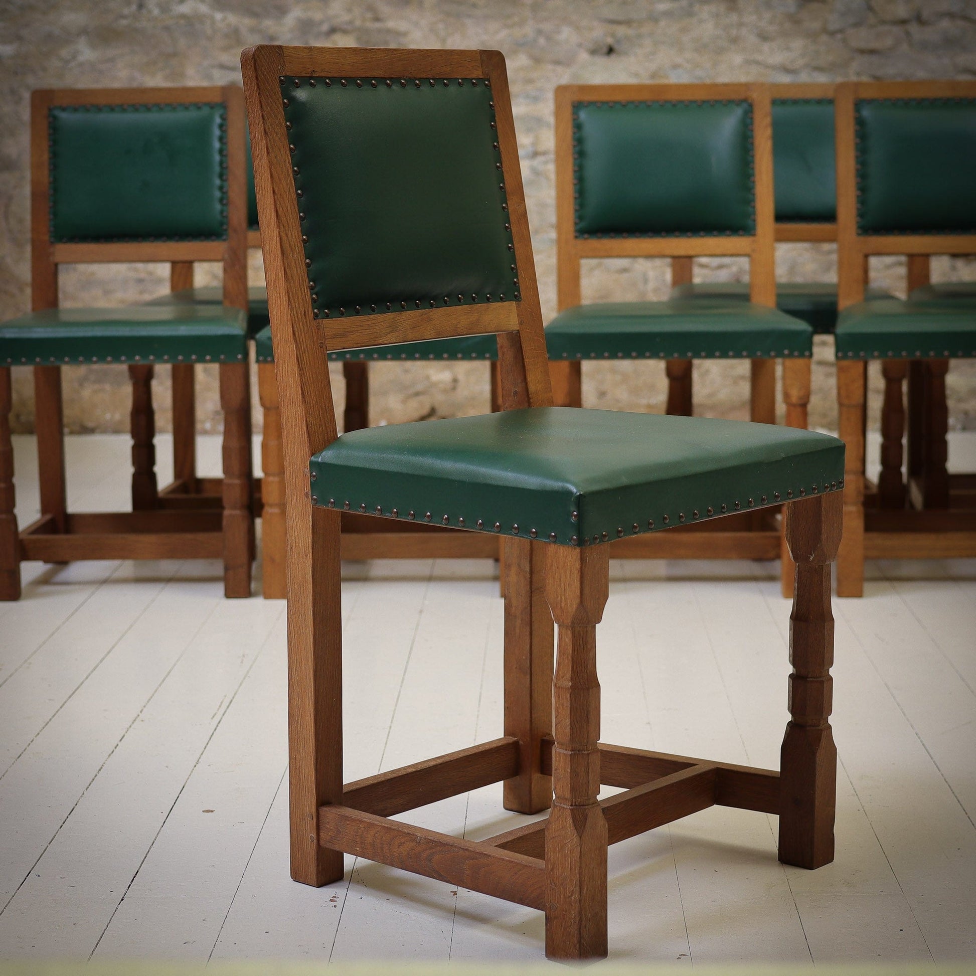 Set of 8 Derek 'Lizardman' Slater Arts & Crafts Yorkshire School Oak Chairs