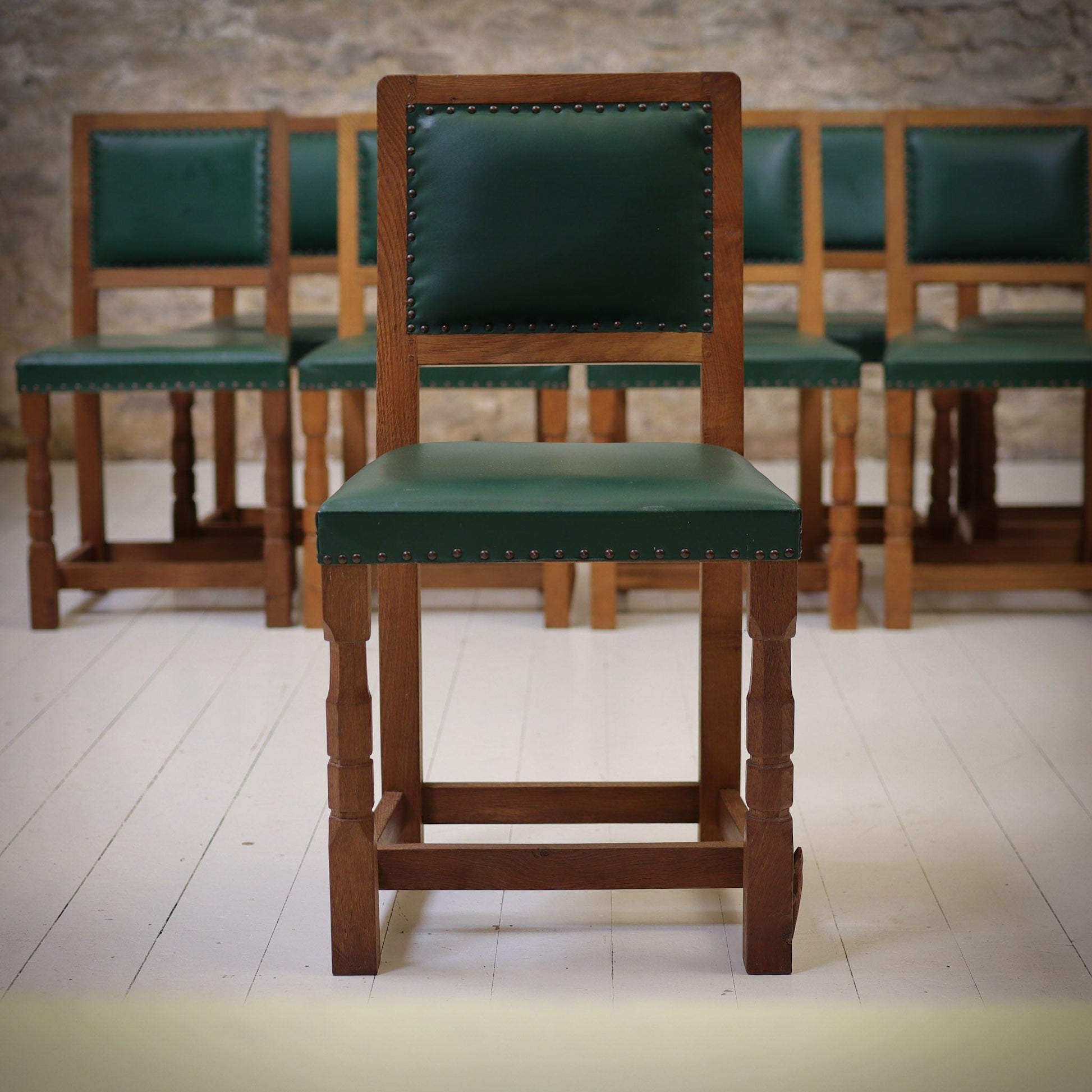 Set of 8 Derek 'Lizardman' Slater Arts & Crafts Yorkshire School Oak Chairs