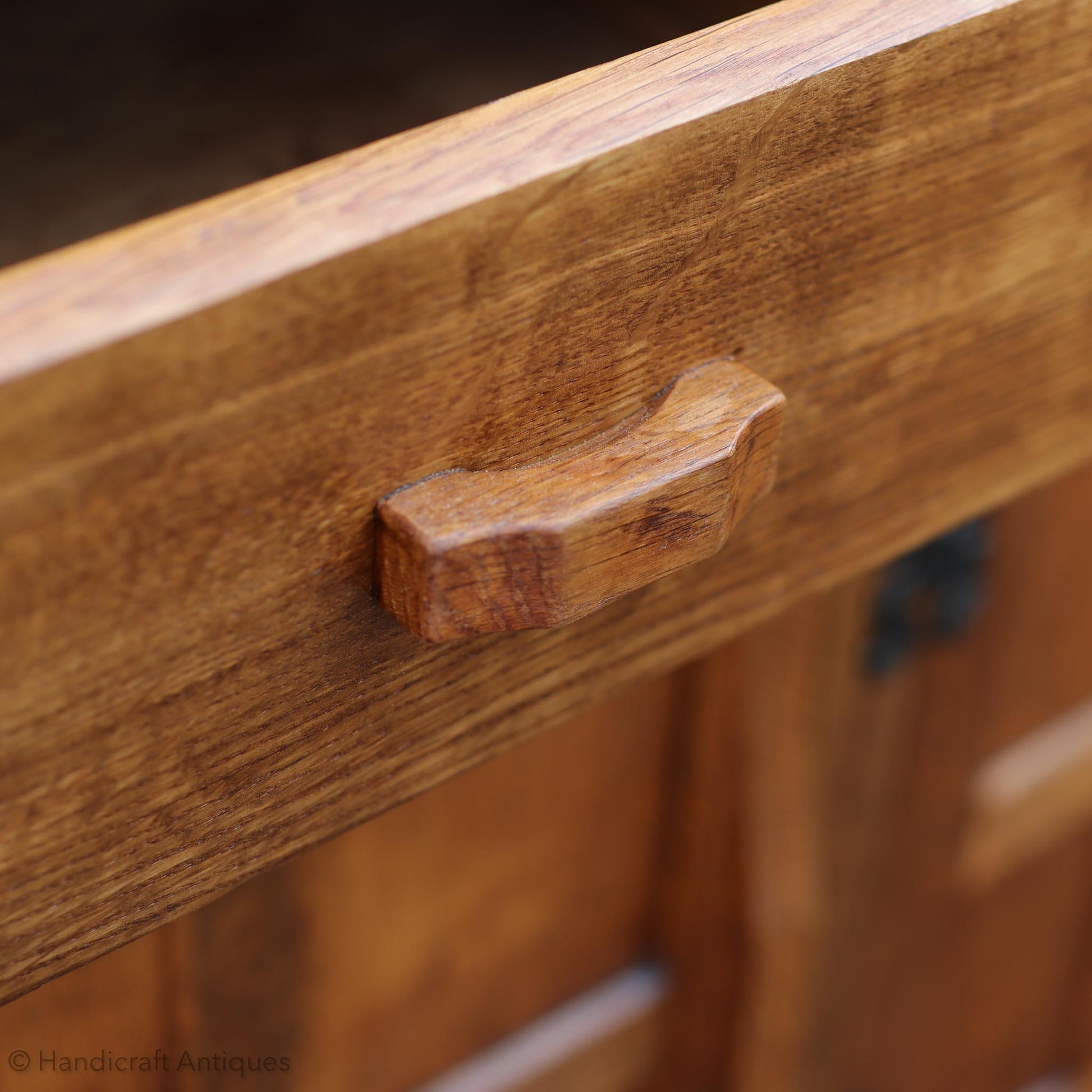 Alan 'Acornman' Grainger (Ex-Mouseman) Arts & Crafts Yorkshire School English Oak Dresser Post 1970