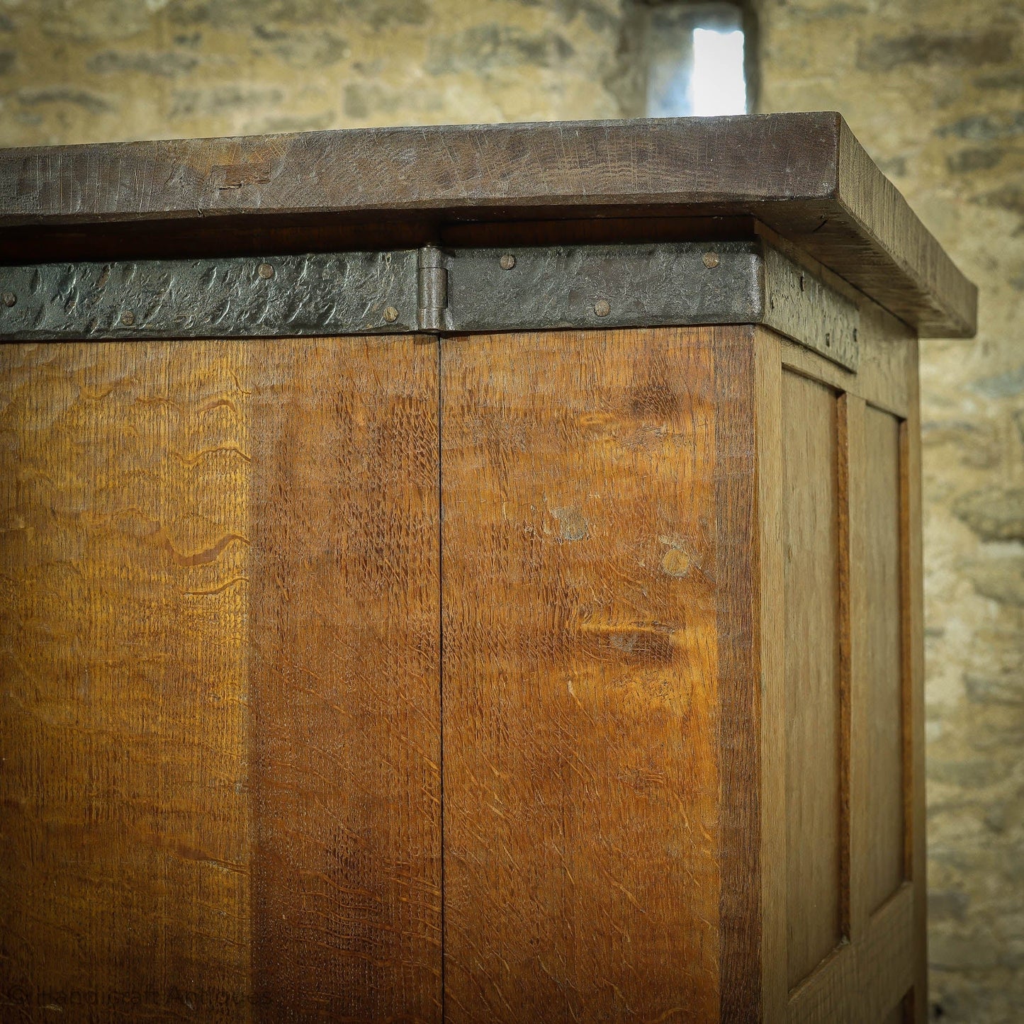 Arts & Crafts Yorkshire School English Oak Wardrobe C. 1920 - Mouseman interest