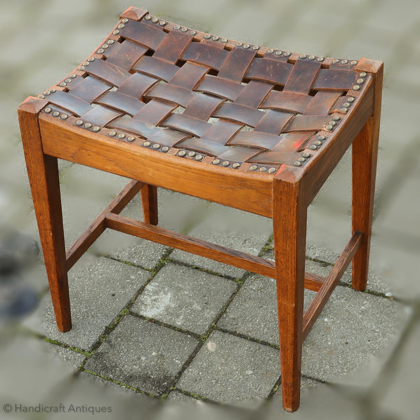 Arthur W. Simpson Arts & Crafts Lakes School English ‘Easy’ Oak Stool c. 1920.