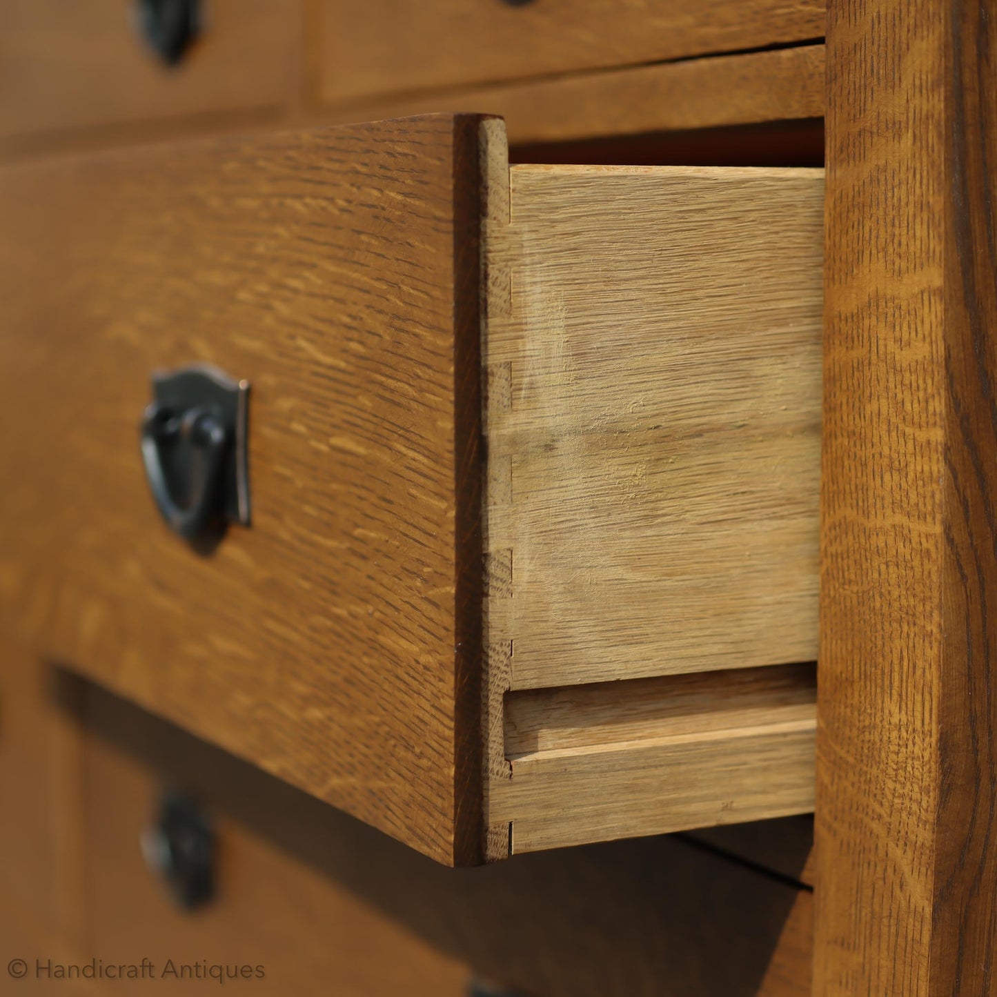 Stickley Arts & Crafts Mission School Oak ‘Master Dresser’ Chest of Drawers 