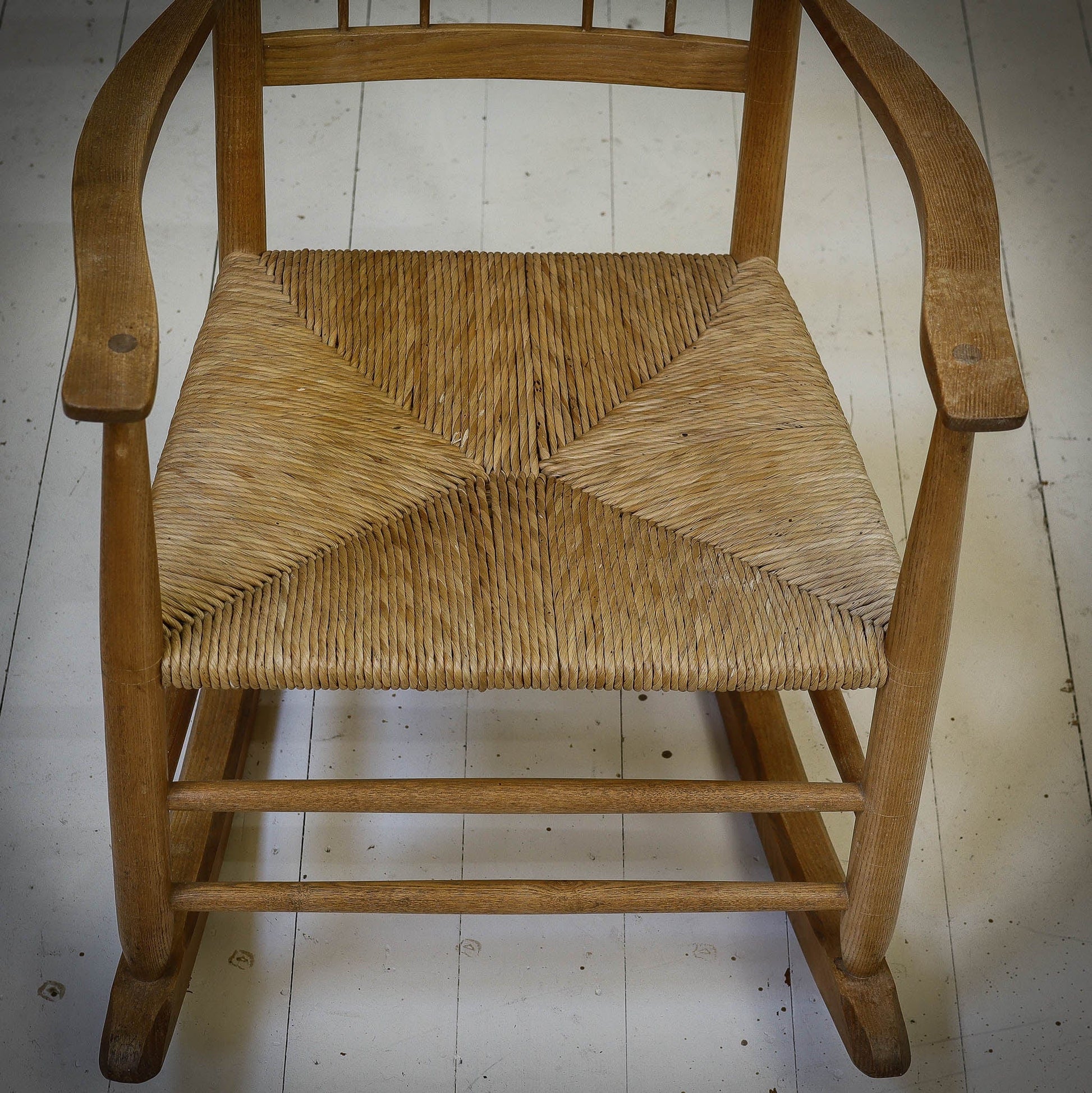 Arts & Crafts Cotswold School Ash Gimson Design Rocking Chair With Rush Seat