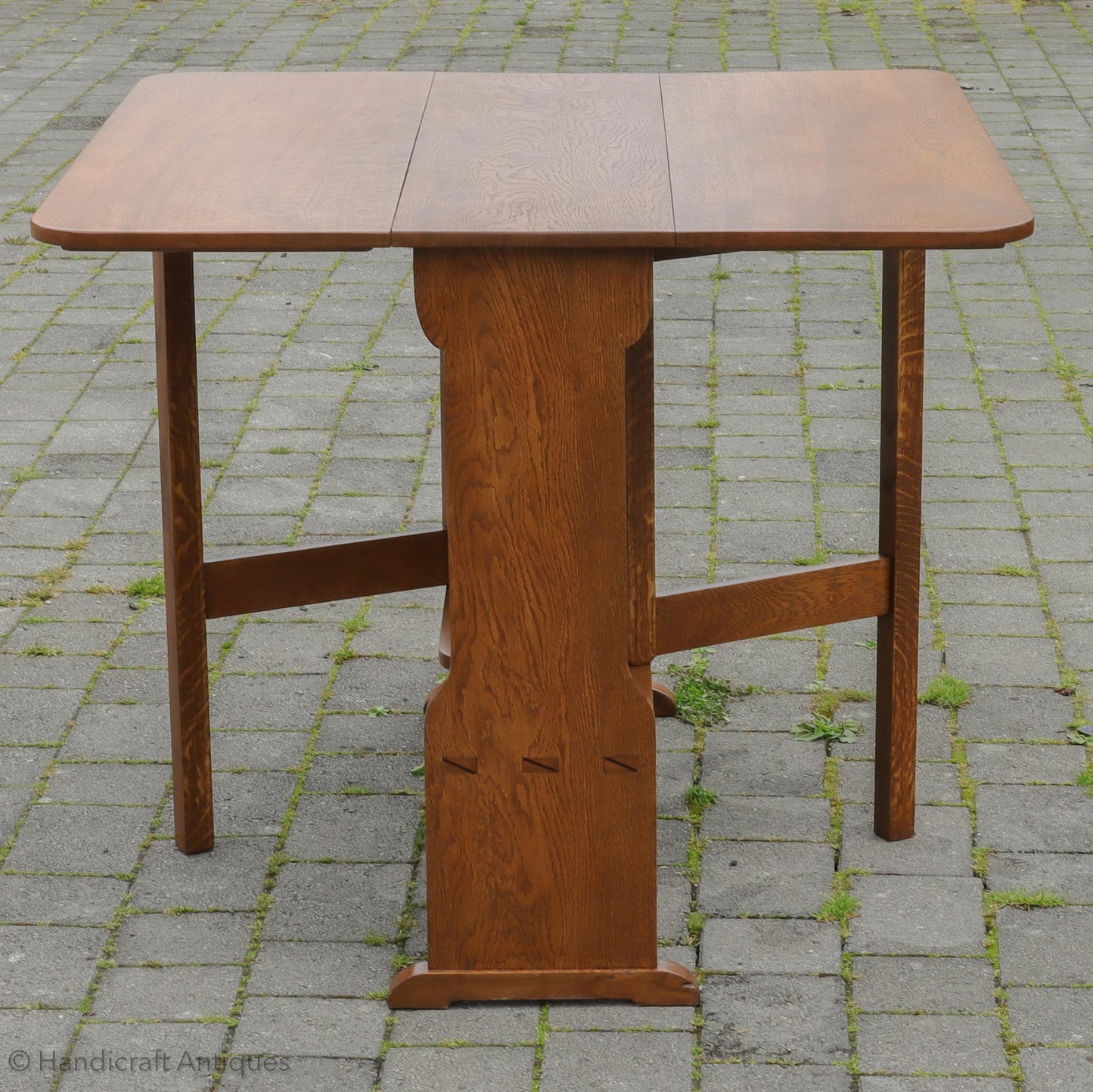 Arthur W. Simpson (The Handicrafts, Kendal) Arts & Crafts Lakes School English Oak Table c. 1920.