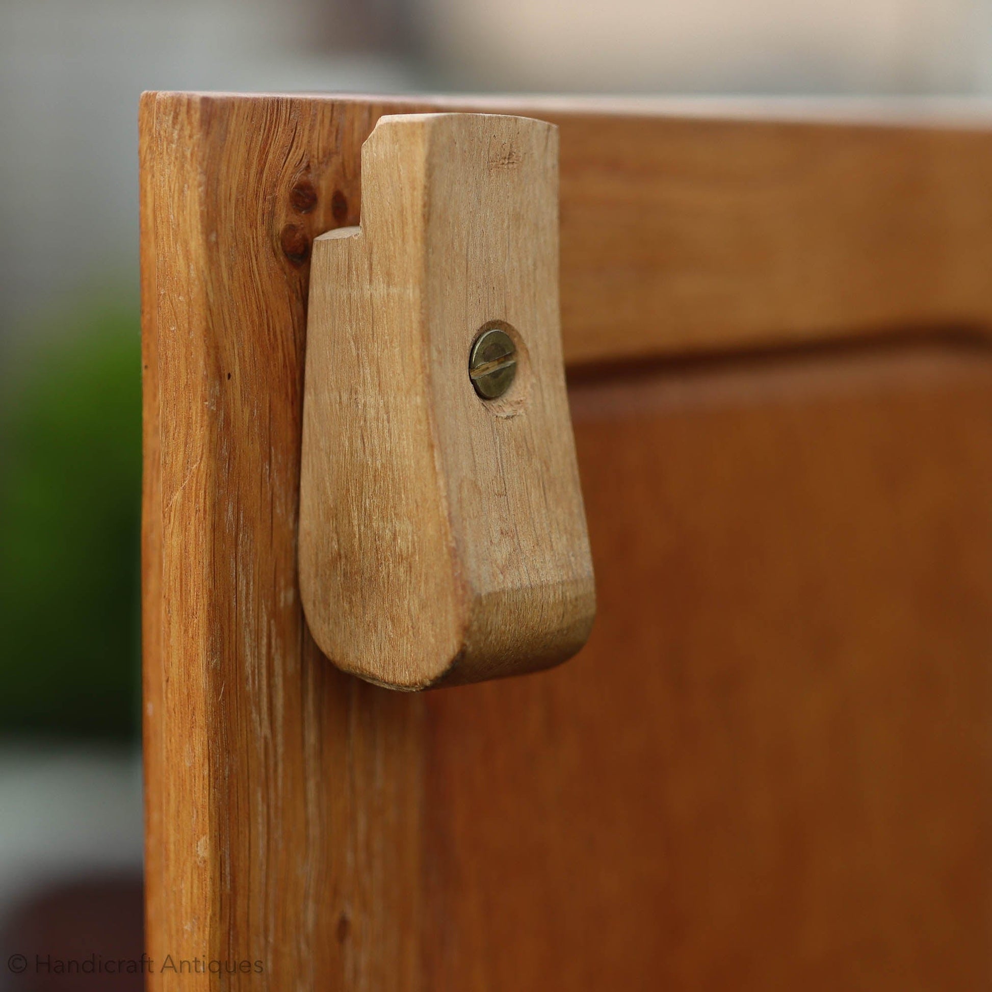 Cat & Mouseman' (Ex-Mouseman) Arts & Crafts Yorkshire School Oak Wardrobe (b)