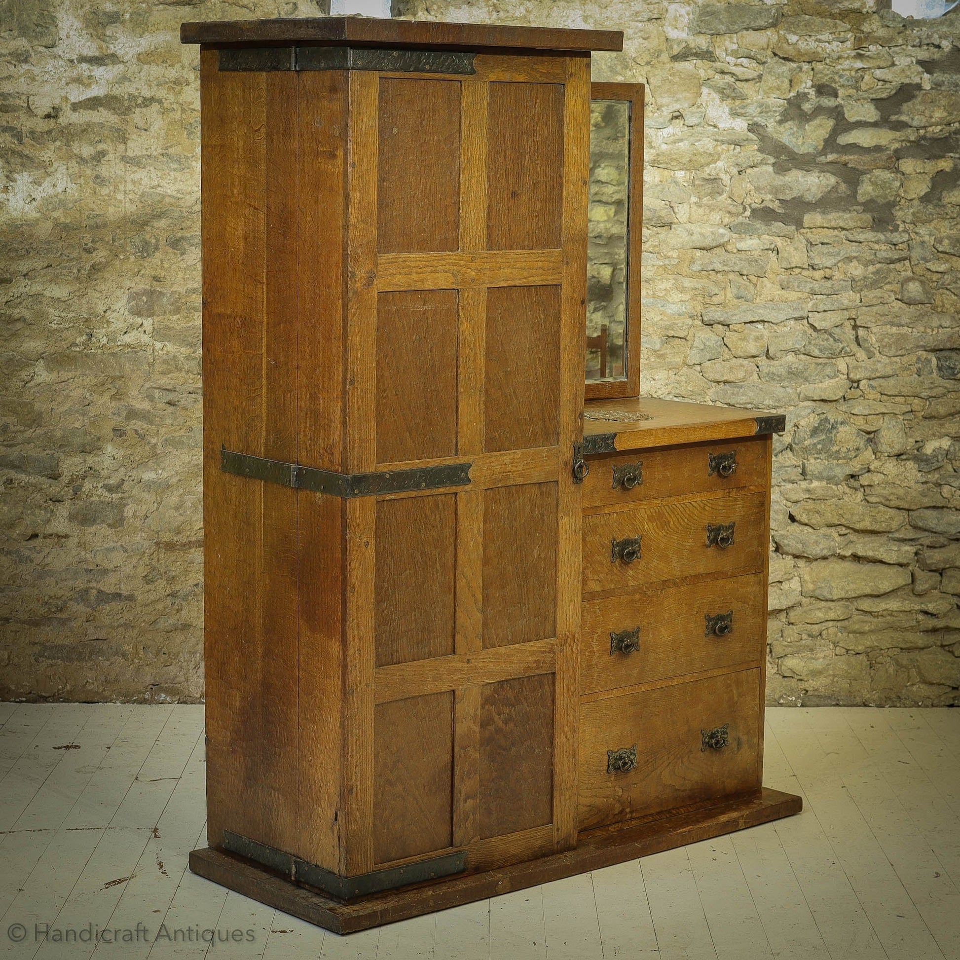 Arts & Crafts Yorkshire School English Oak Wardrobe C. 1920 - Mouseman interest