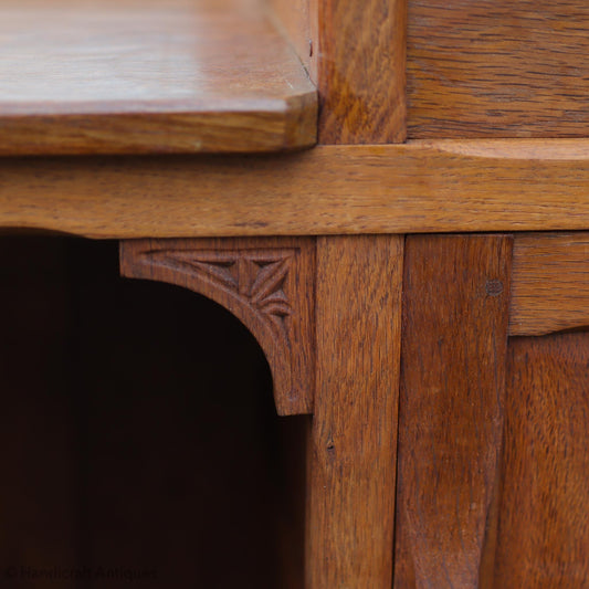 Robert Kingpost Ingham Arts & Crafts Yorkshire School English Oak Dressing Table