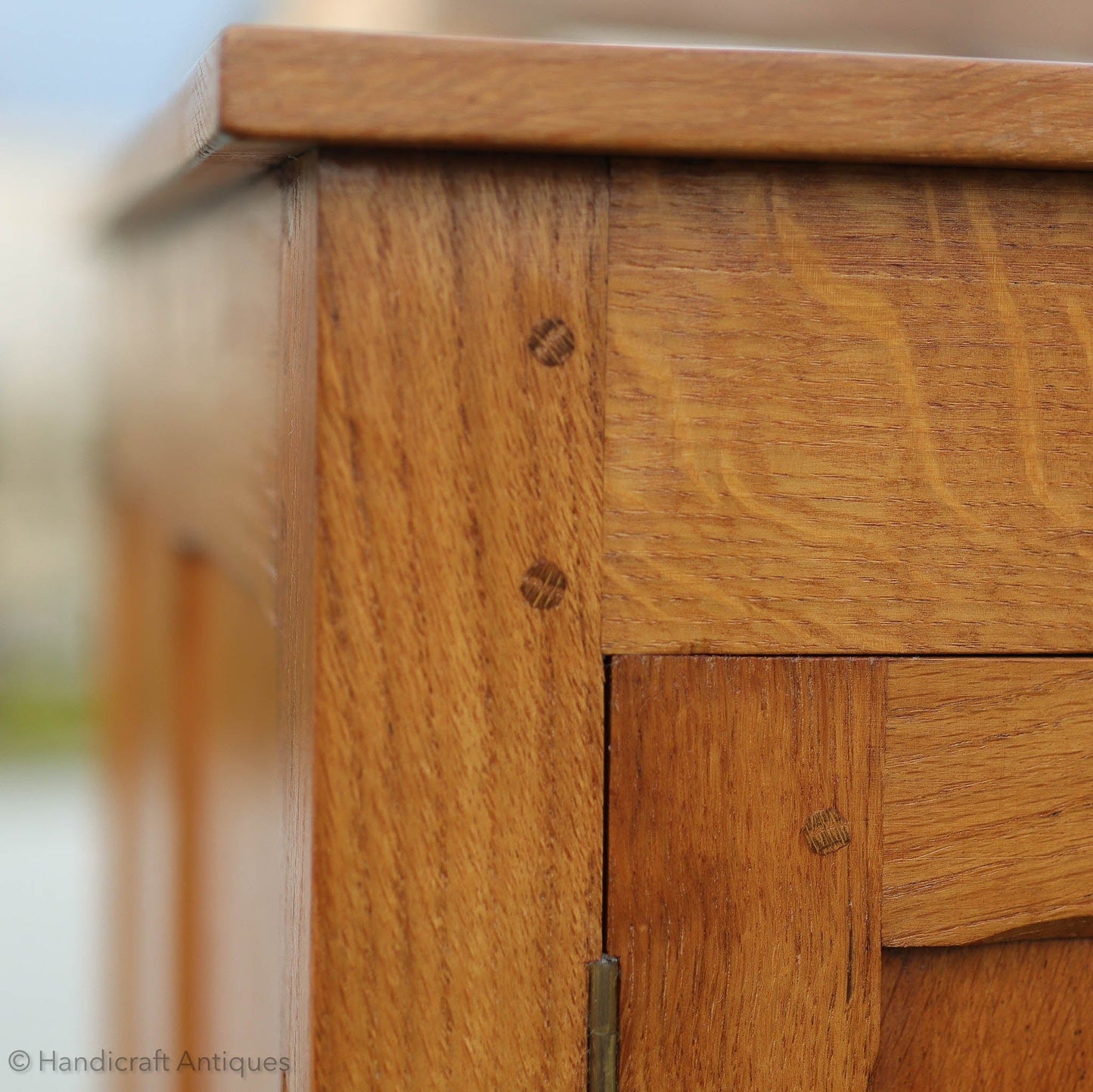 Cat & Mouseman' (Ex-Mouseman) Arts & Crafts Yorkshire School Oak Wardrobe (b)