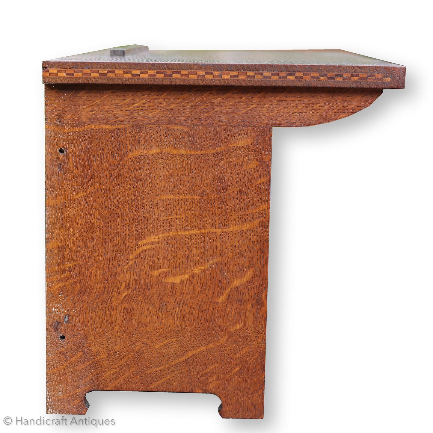 Arthur W. Simpson Arts & Crafts Lakes School English Oak Shelf c. 1920.