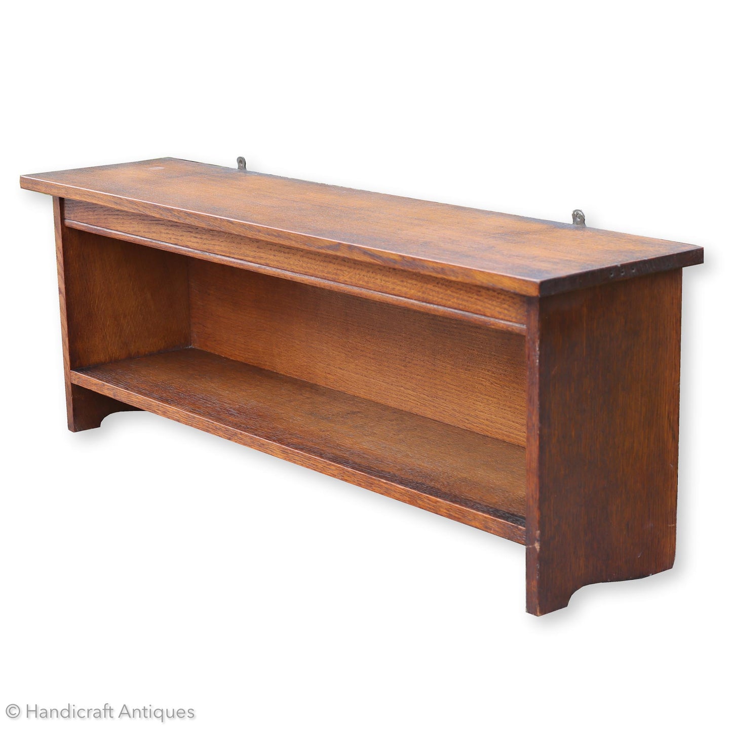 Arthur W. Simpson Arts & Crafts Lakes School English Oak Shelf c 1920.