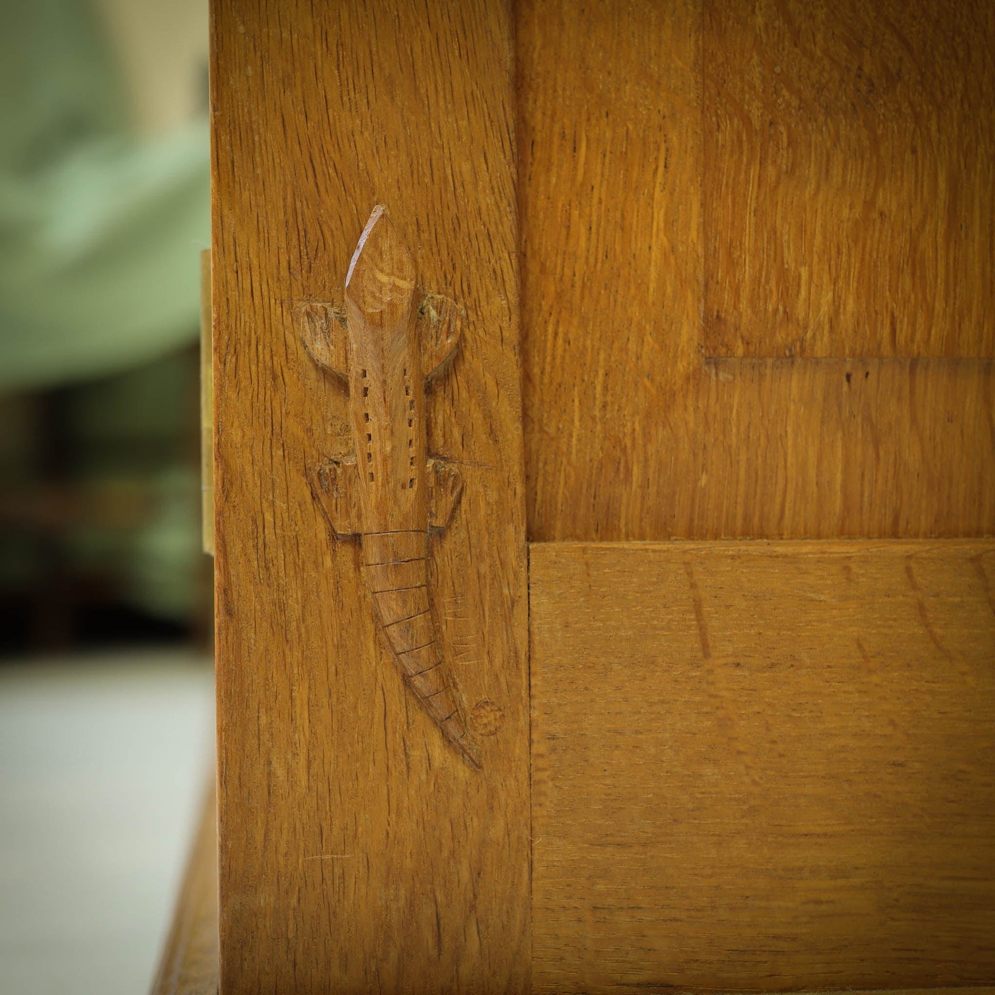 Derek 'Lizardman' Slater Arts & Crafts Yorkshire School English Oak Bookcase