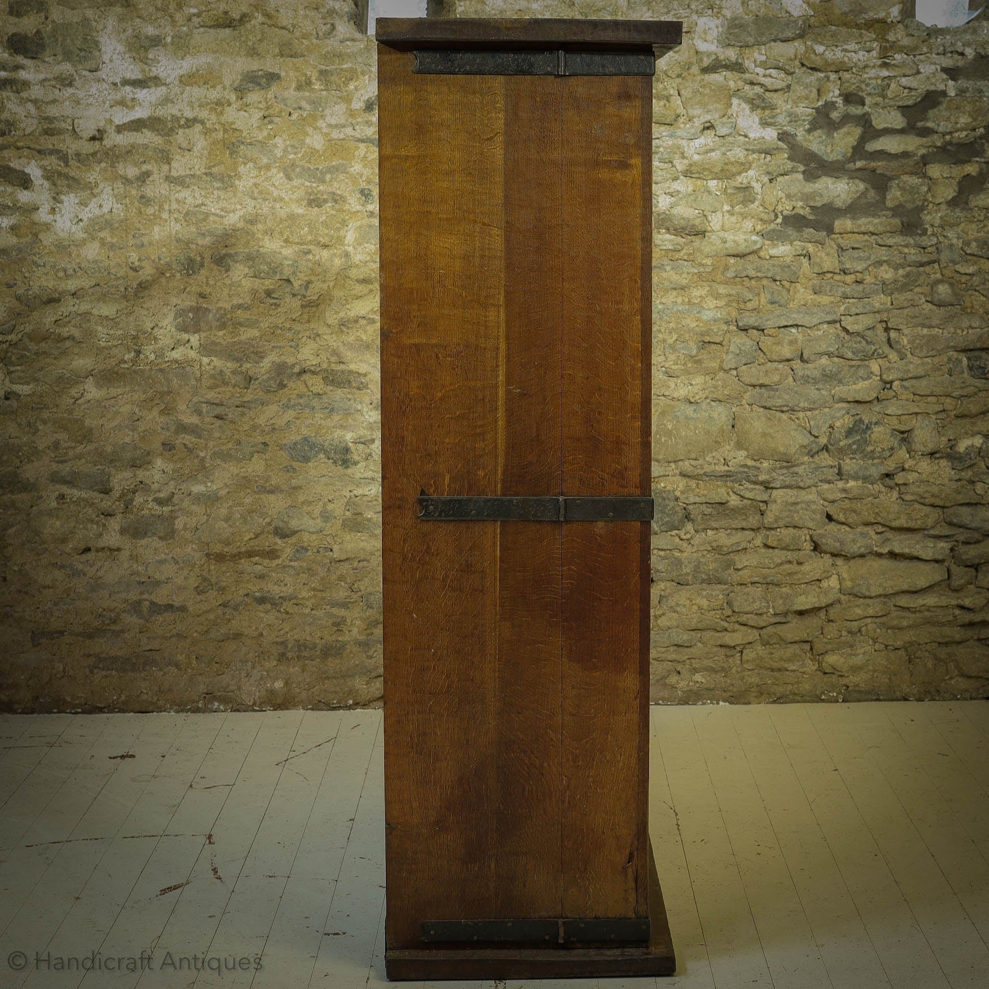 Arts & Crafts Yorkshire School English Oak Wardrobe C. 1920 - Mouseman interest