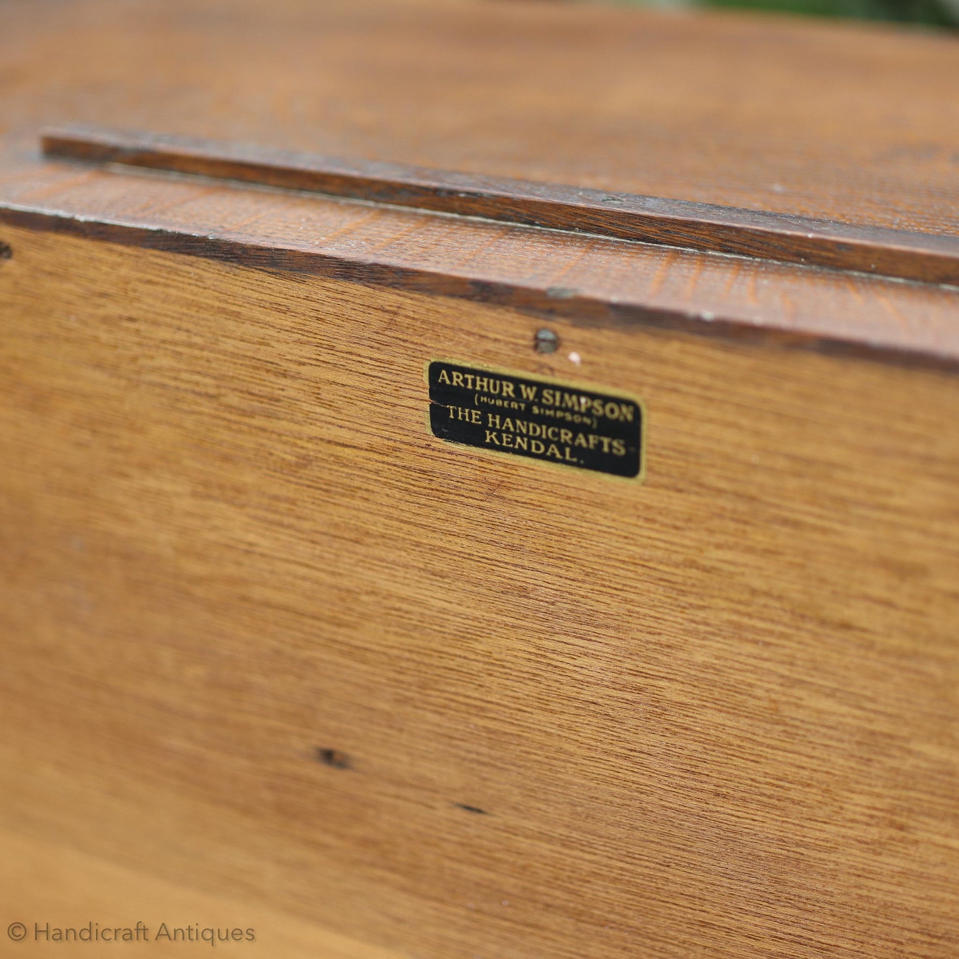 Arthur W. Simpson Arts & Crafts Lakes School English Oak Shelf c. 1920.