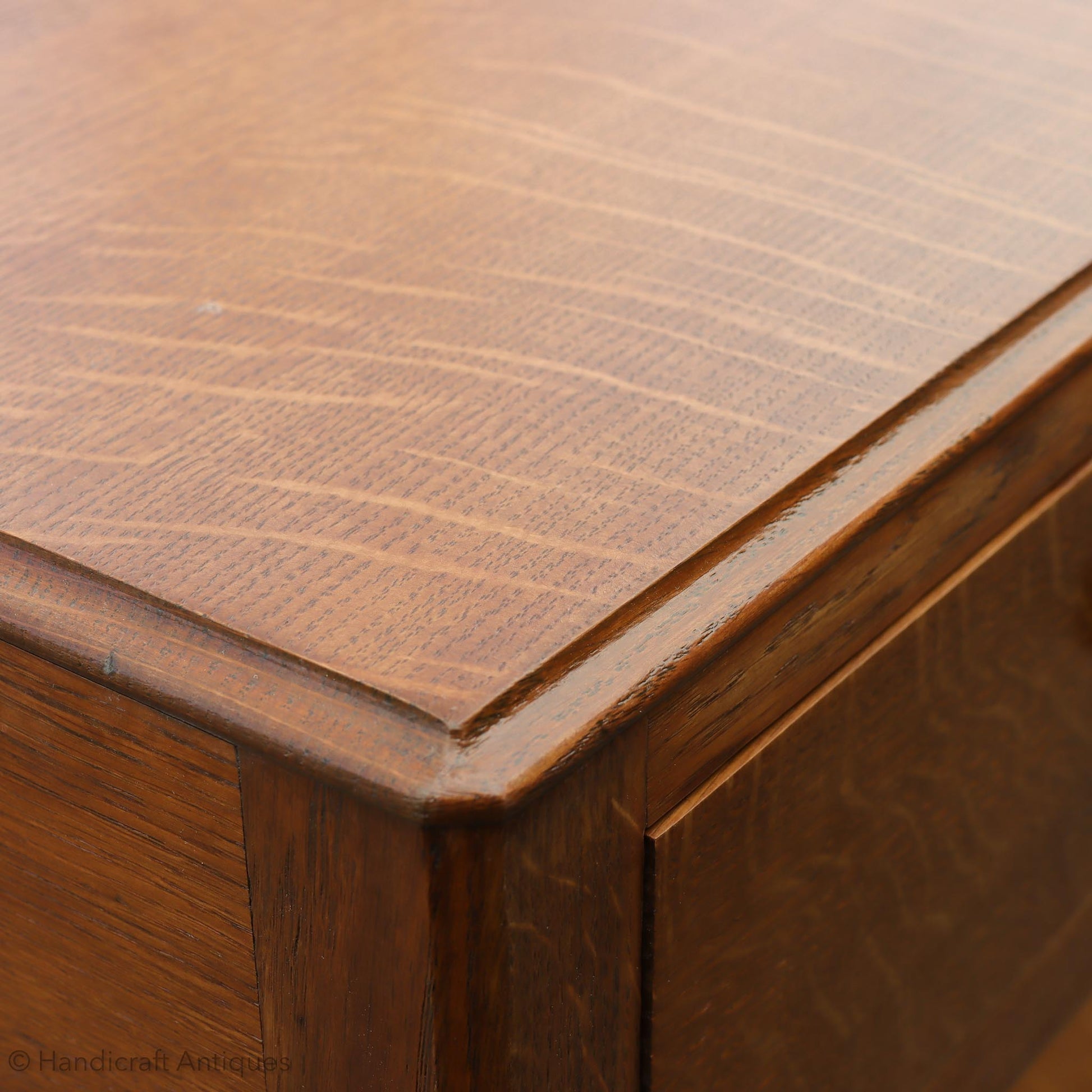 Arthur W. Simpson Arts & Crafts Lakes School English Oak Sideboard 1930.