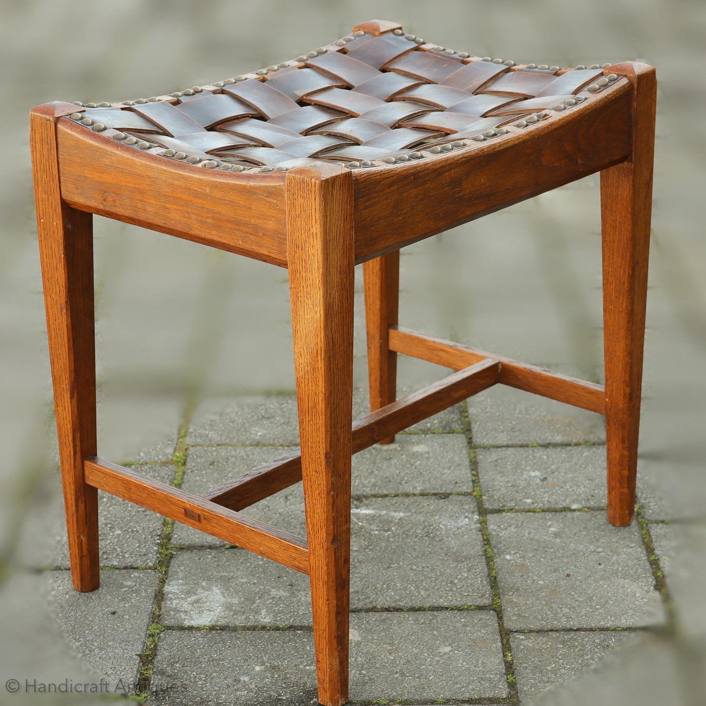 Arthur W. Simpson Arts & Crafts Lakes School English ‘Easy’ Oak Stool c. 1920.