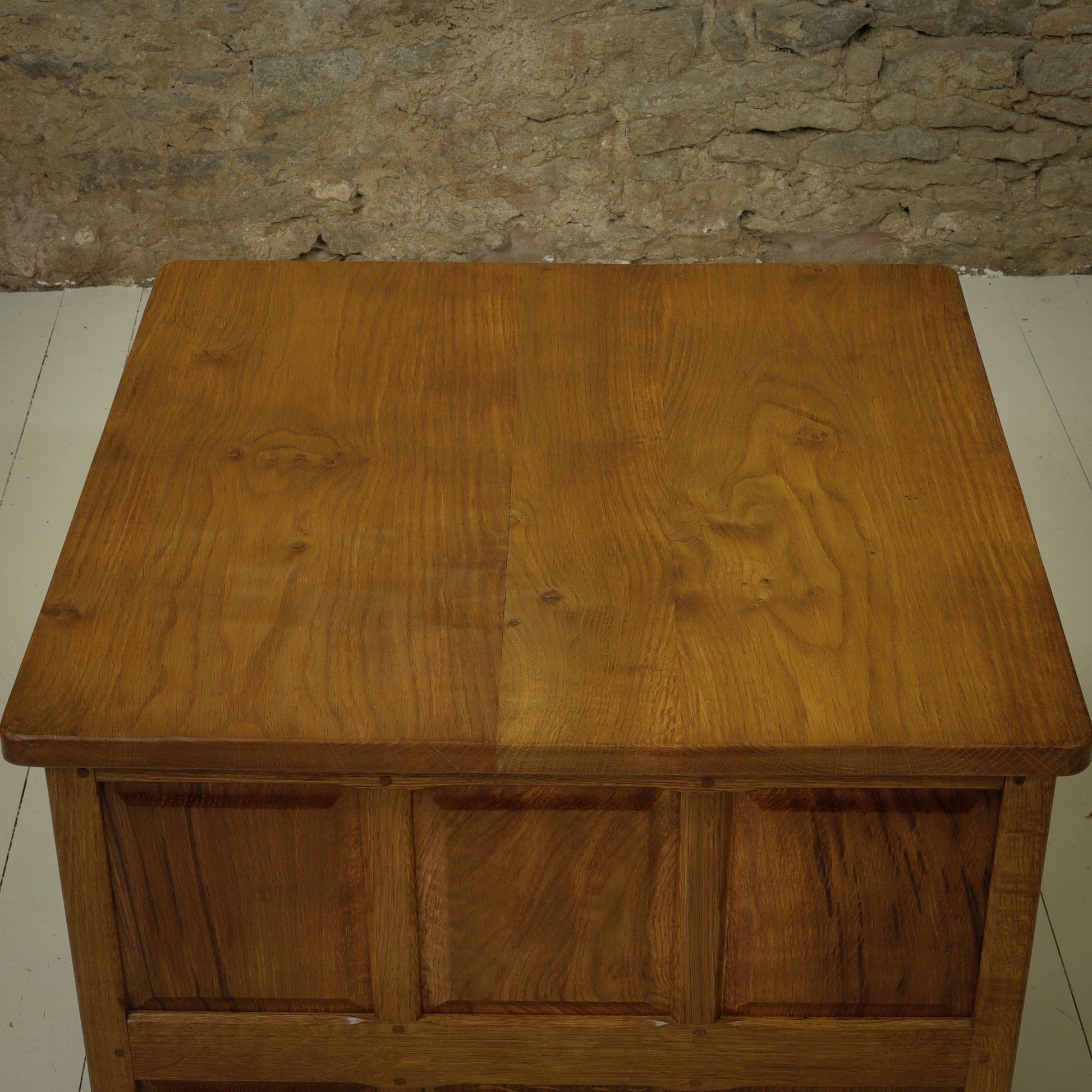 Bob ‘Wrenman’ Hunter Arts & Crafts Yorkshire School English Oak Table 2013