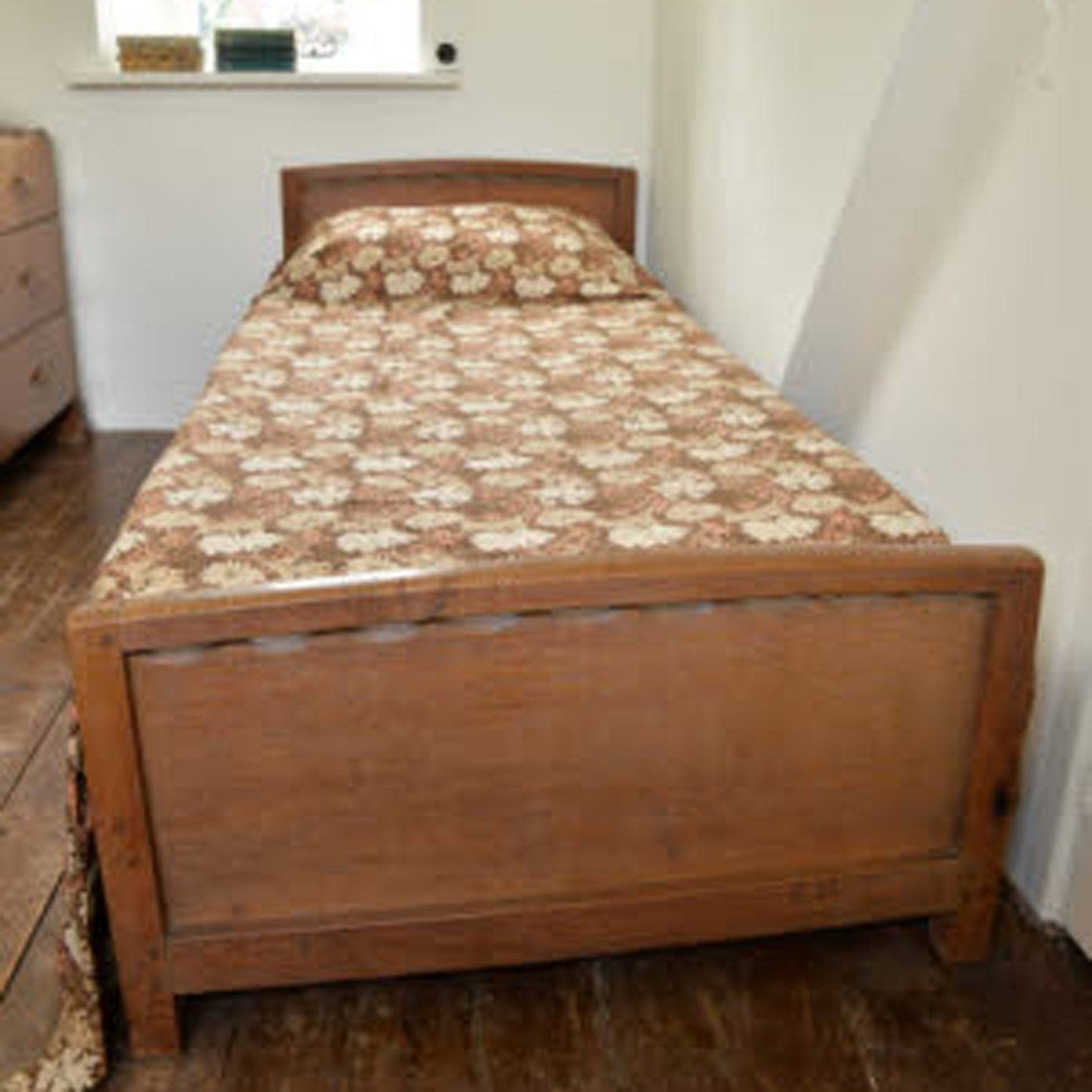 Ernest Gimson Arts & Crafts Cotswold School English Oak Double Bedstead c. 1900