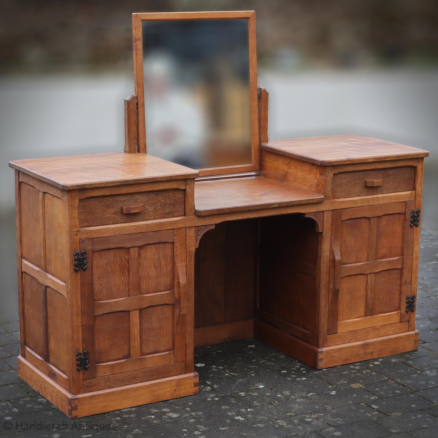 Robert Kingpost Ingham Arts & Crafts Yorkshire School English Oak Dressing Table