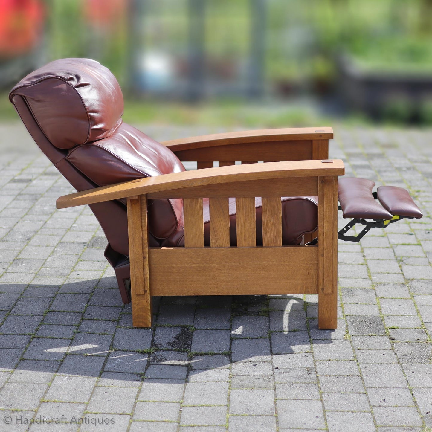 Stickley Furniture Arts & Crafts Mission School Morris Bow Reclining Oak Armchair