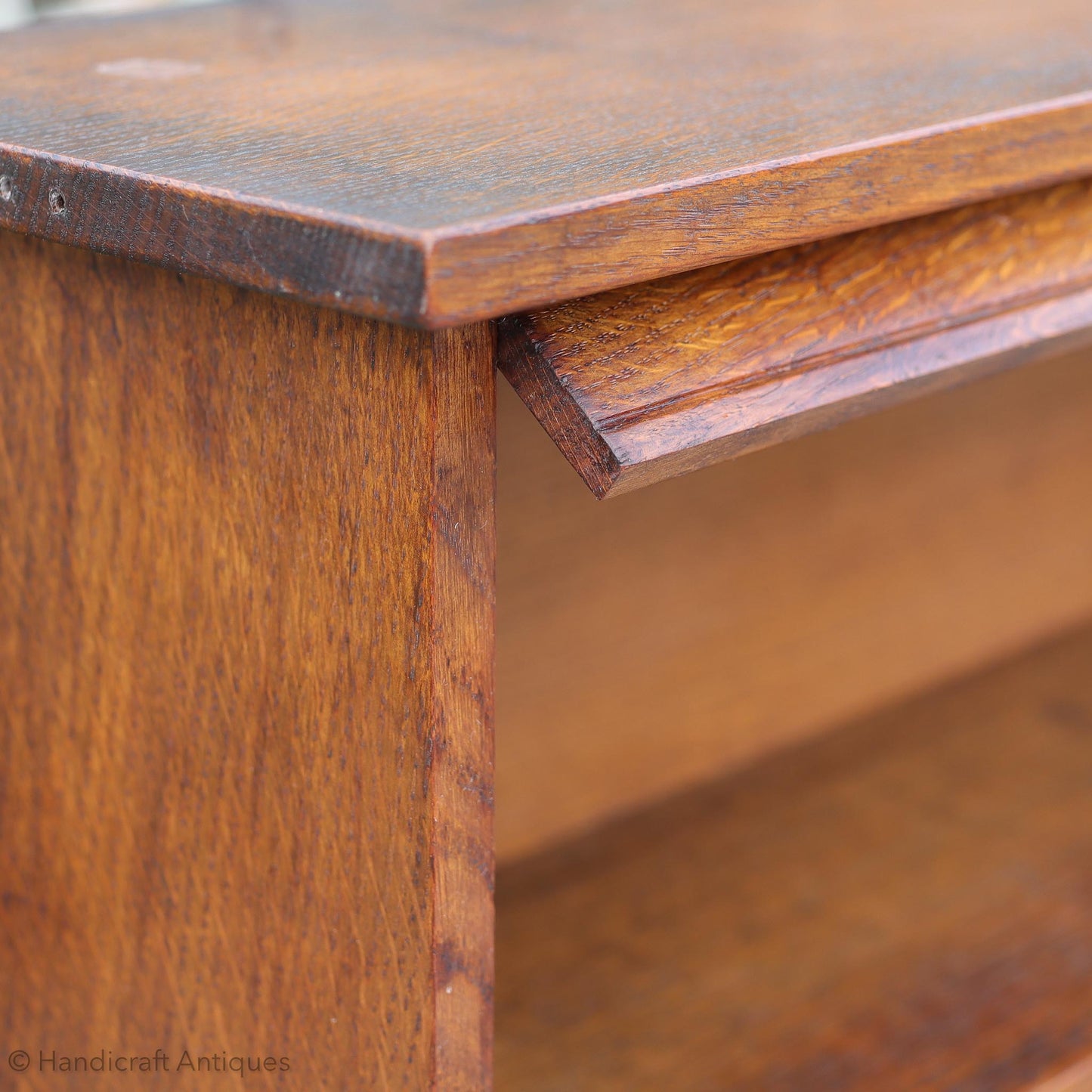 Arthur W. Simpson Arts & Crafts Lakes School English Oak Shelf c 1920.