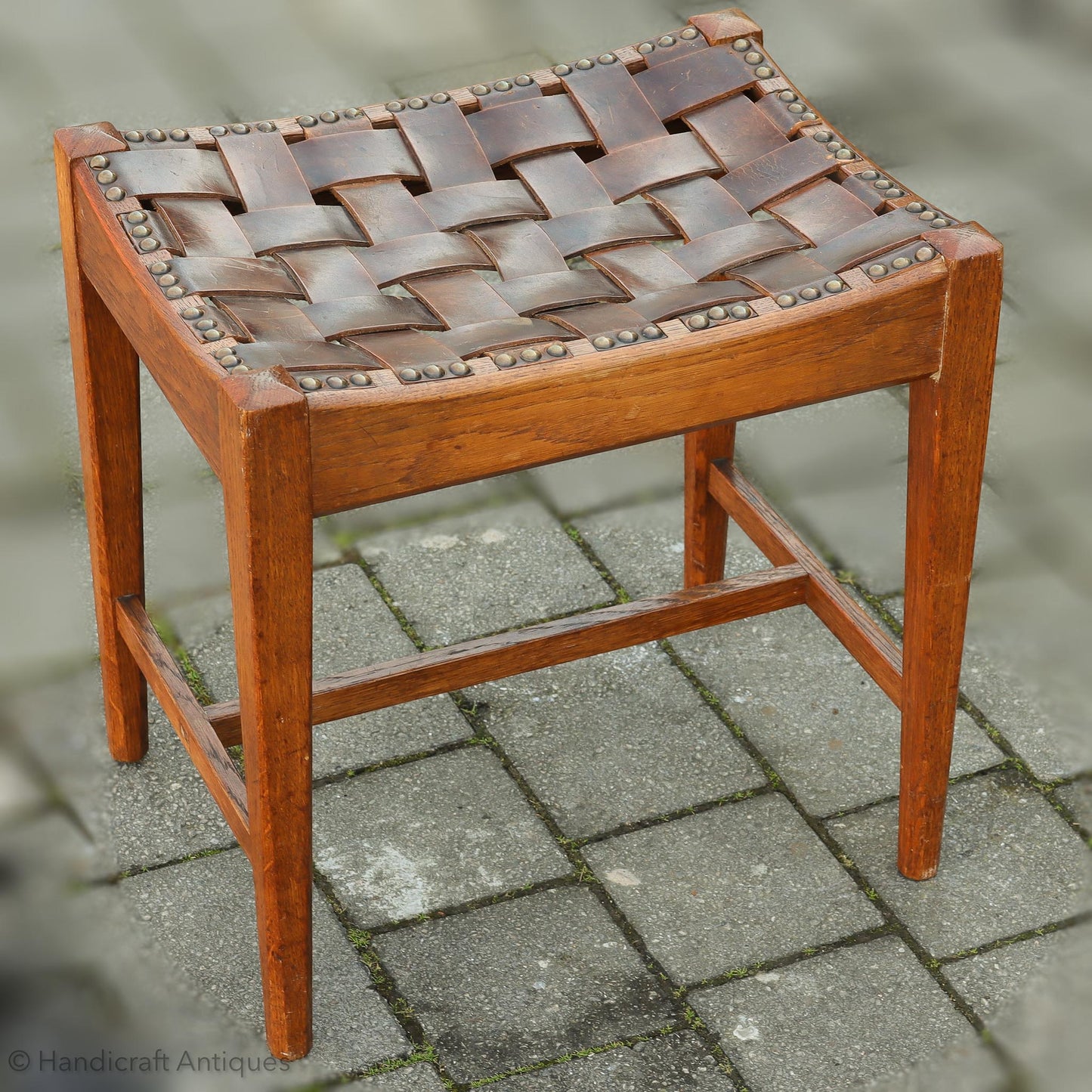 Arthur W. Simpson Arts & Crafts Lakes School English ‘Easy’ Oak Stool c. 1920.