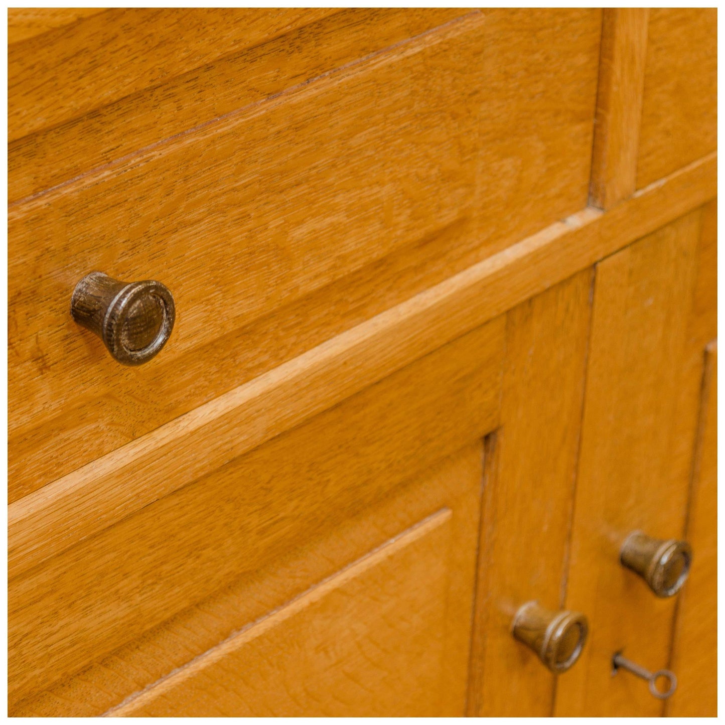 Gordon Russell Arts & Crafts Cotswold School Oak Sideboard c. 1935