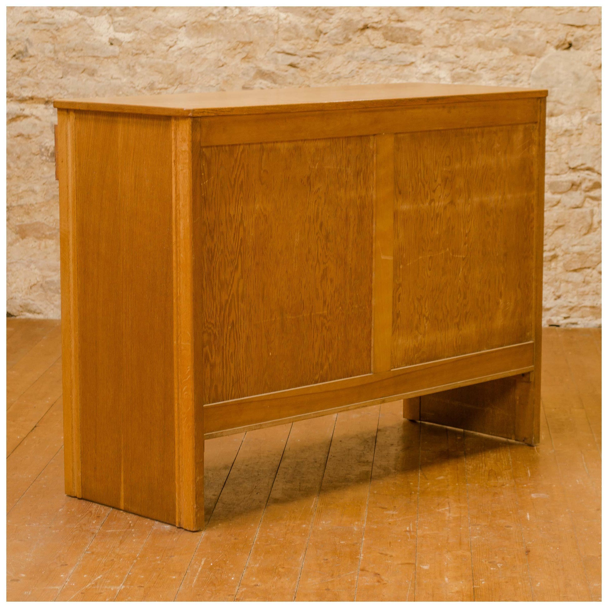 Gordon Russell Arts & Crafts Cotswold School Oak Sideboard c. 1935