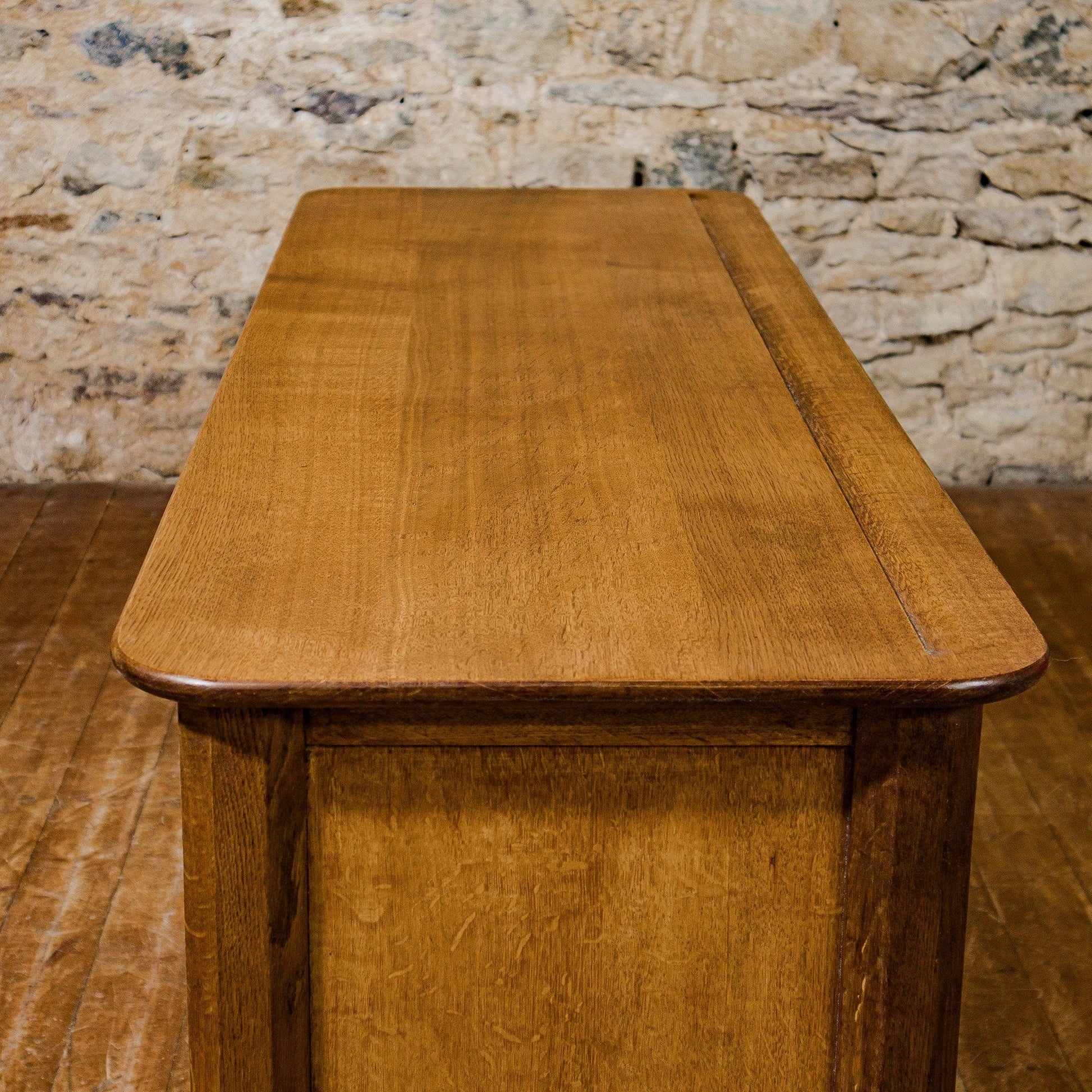 Gordon Russell Arts & Crafts Cotswold School English Oak Enstone Sideboard 1935