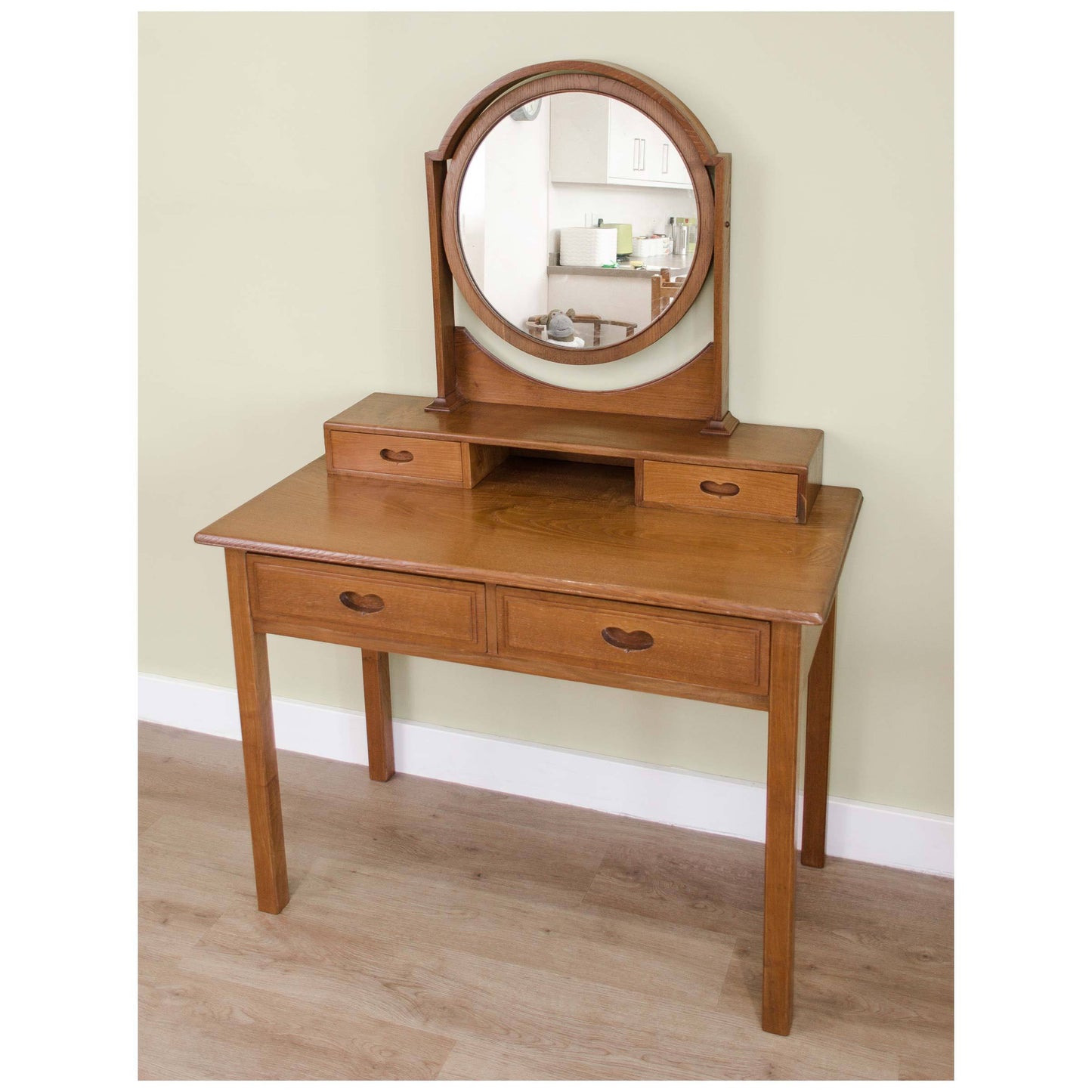 Heal and Co (Ambrose Heal) Ambrose Heal Rare Arts and Crafts Sweet Chestnut Dressing Table C. 1905 c. 1905