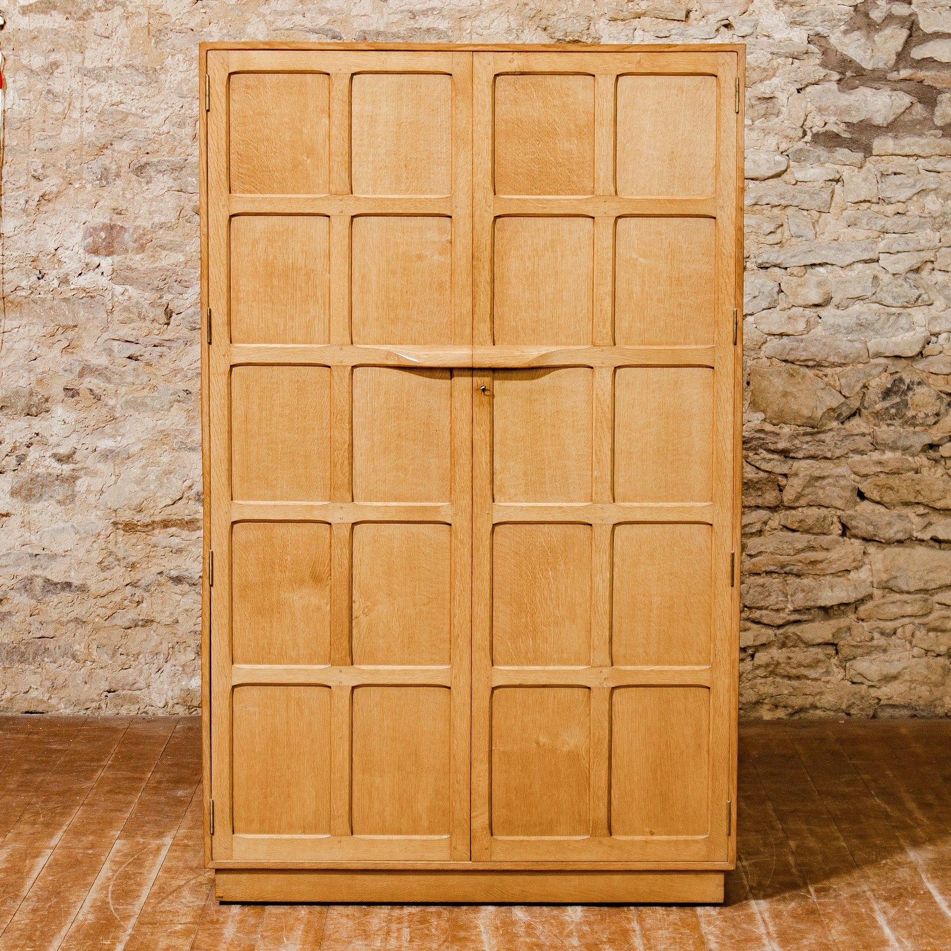 Keith Moorey (ex-Mouseman & ex-Barnsley) Cotswold School English Oak Wardrobe