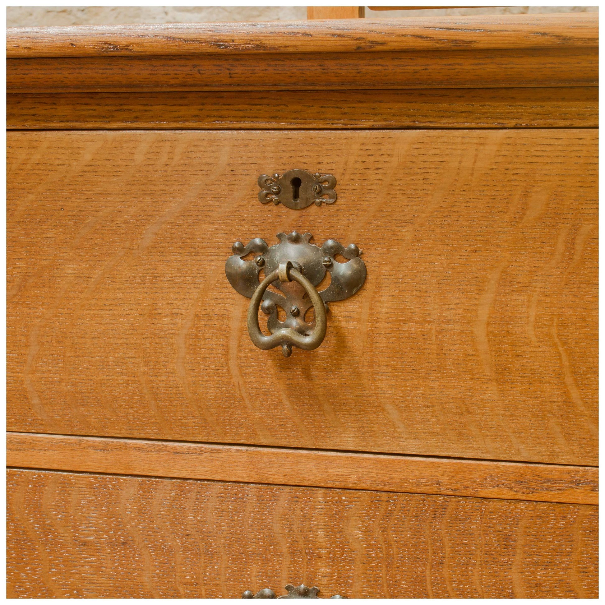 Shapland & Petter, Barnstaple Arts & Crafts English Oak Dressing Chest with hearts